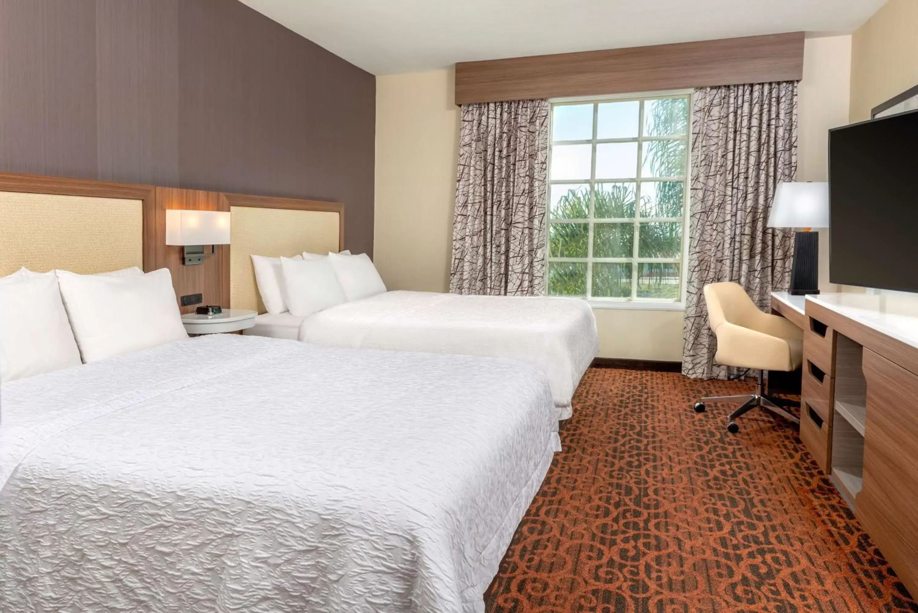 Living room, Bed in Hampton Inn & Suites San Clemente