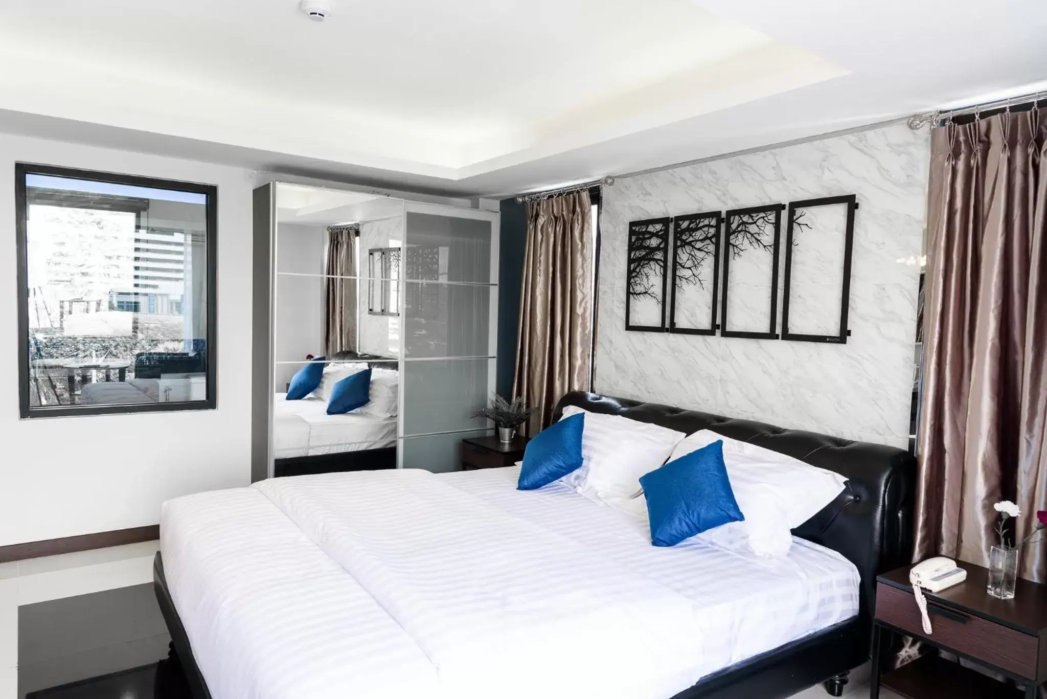 Photo of the whole room, Bed in The Connex Asoke