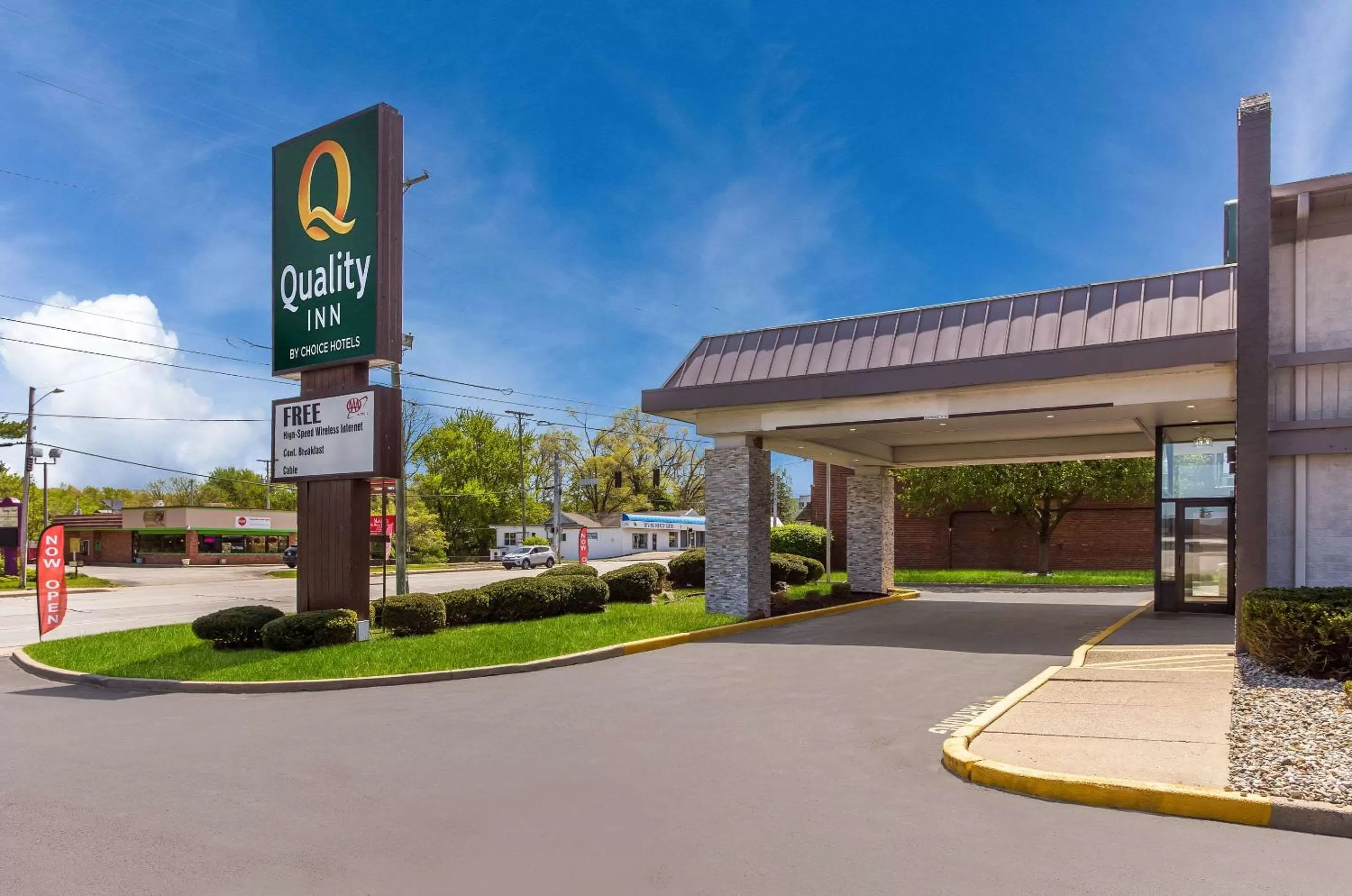 Property building in Quality Inn South Bend near Notre Dame