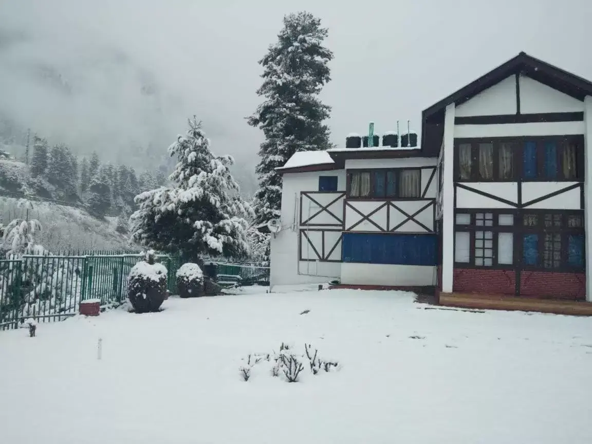 Facade/entrance in Walisons Peace Resort Facade/entrance in Walisons Peace Resort