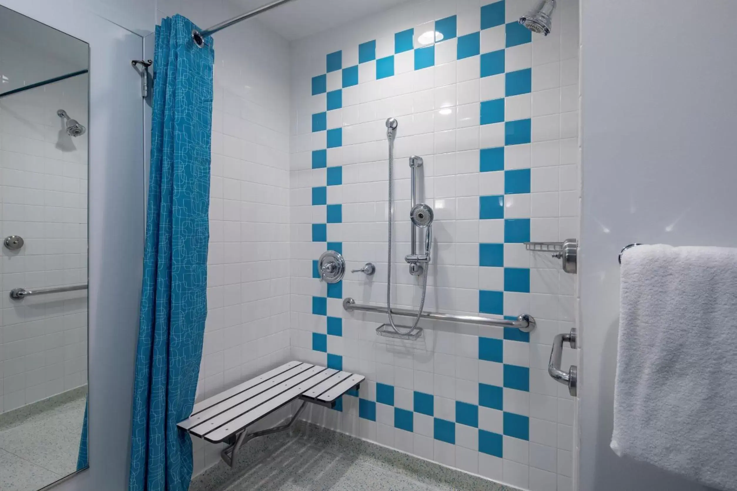 Family Suite Poolside with Roll-In Shower Mobility Accessible  - Exterior Entry (Includes Early Park Admission) in Universal's Cabana Bay Beach Resort