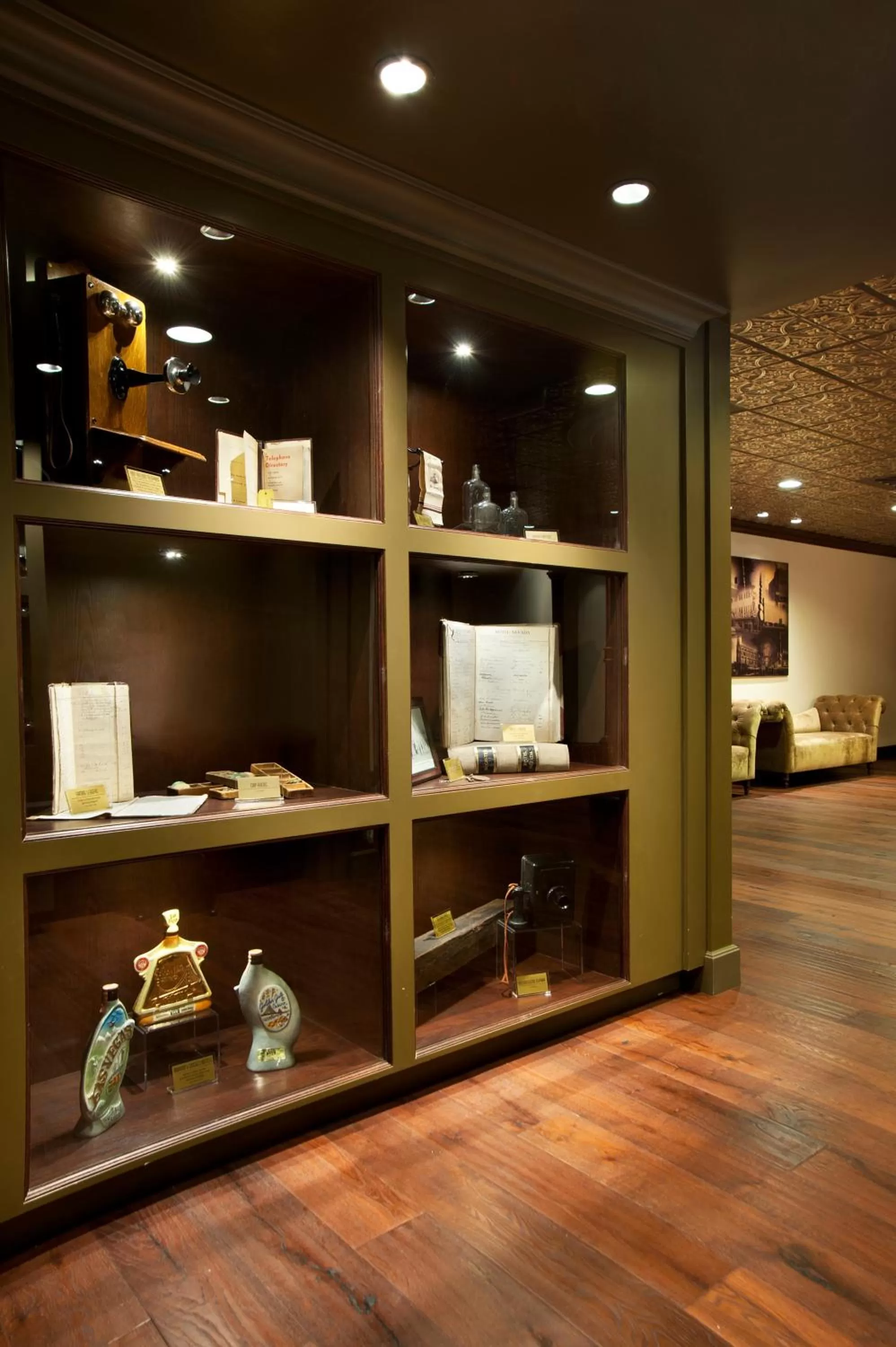 Decorative detail in Golden Gate Casino Hotel