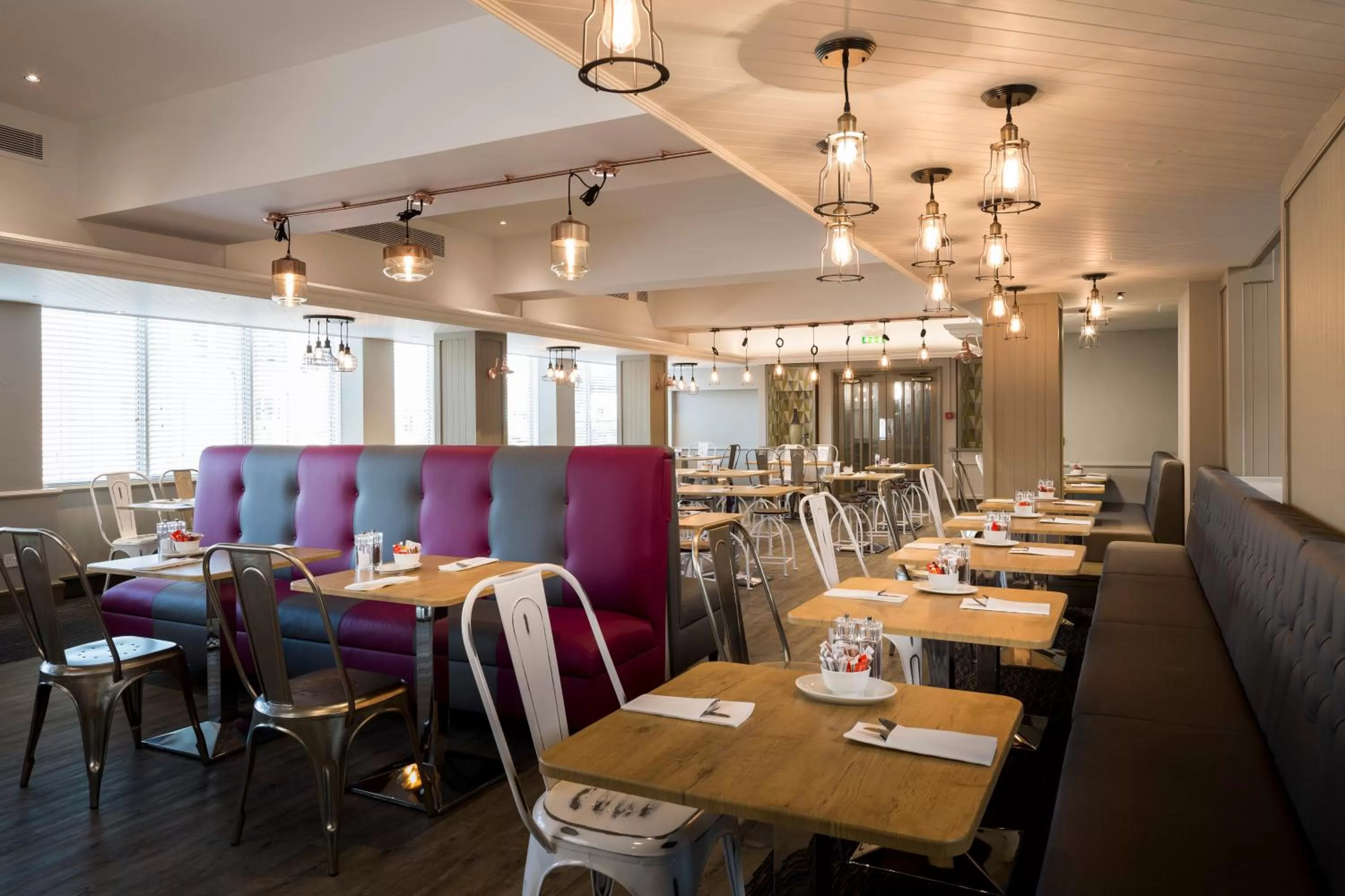 Restaurant/places to eat in Radisson Hotel York