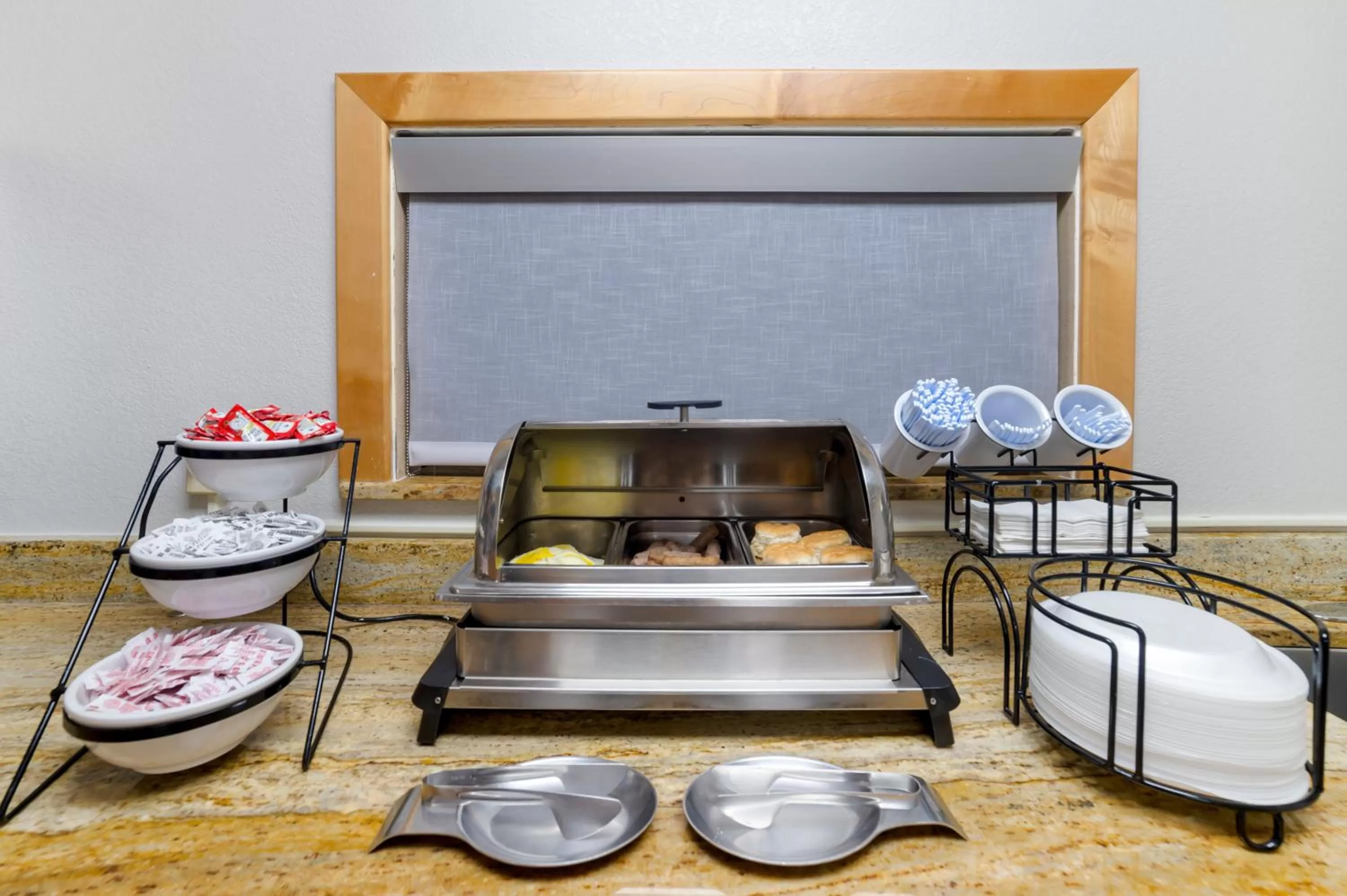 Breakfast in Comfort Inn Asheville Airport