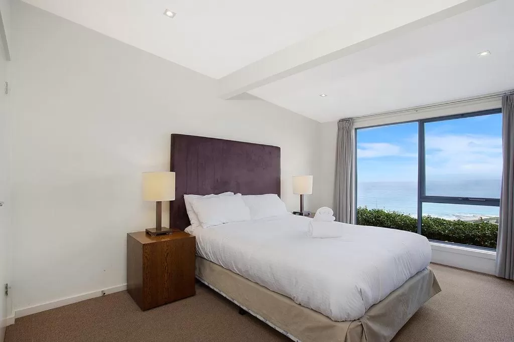 Sea view, Bed in Beacon Point Ocean View Villas