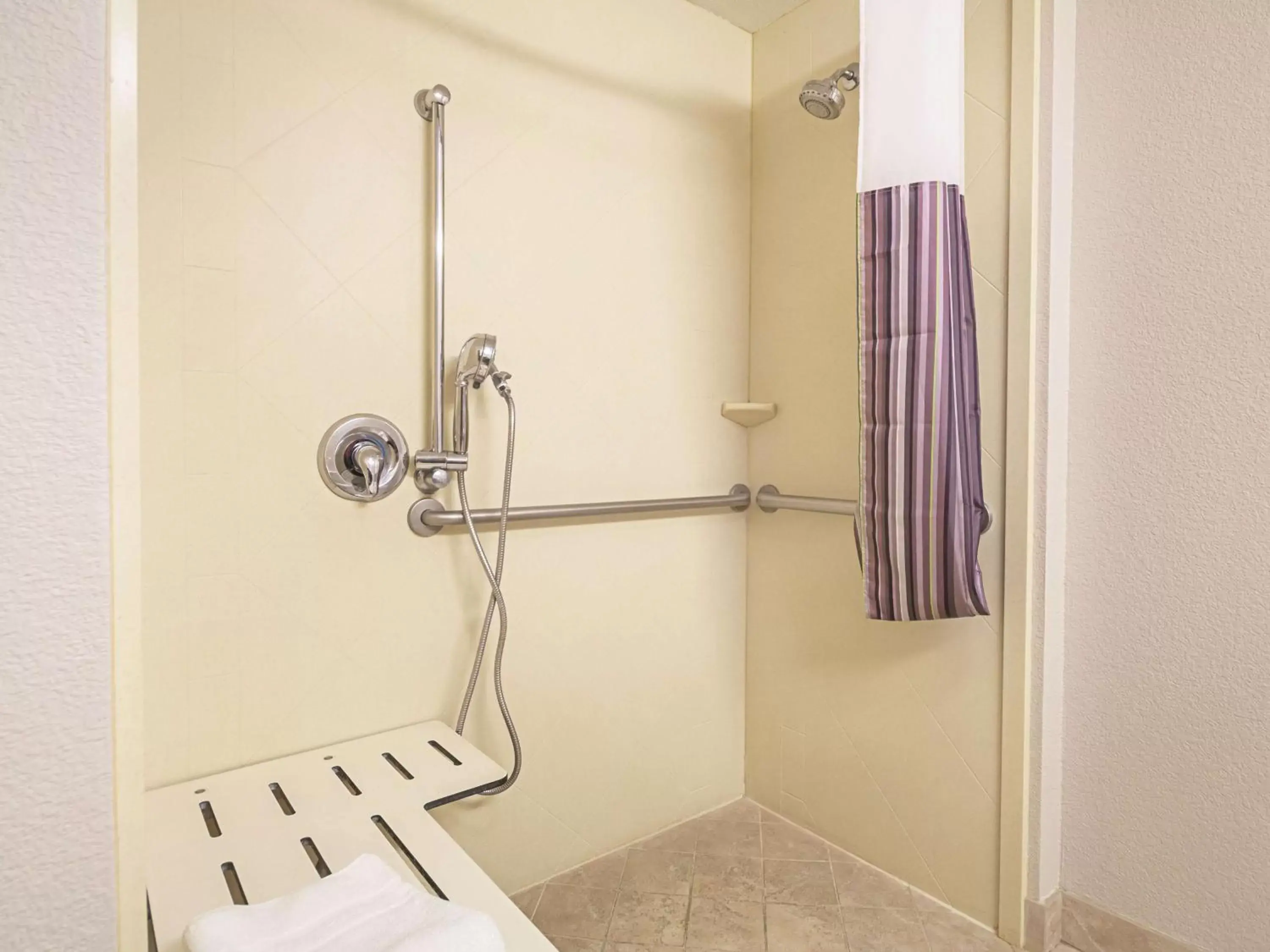 Photo of the whole room, Bathroom in La Quinta by Wyndham Fresno Northwest