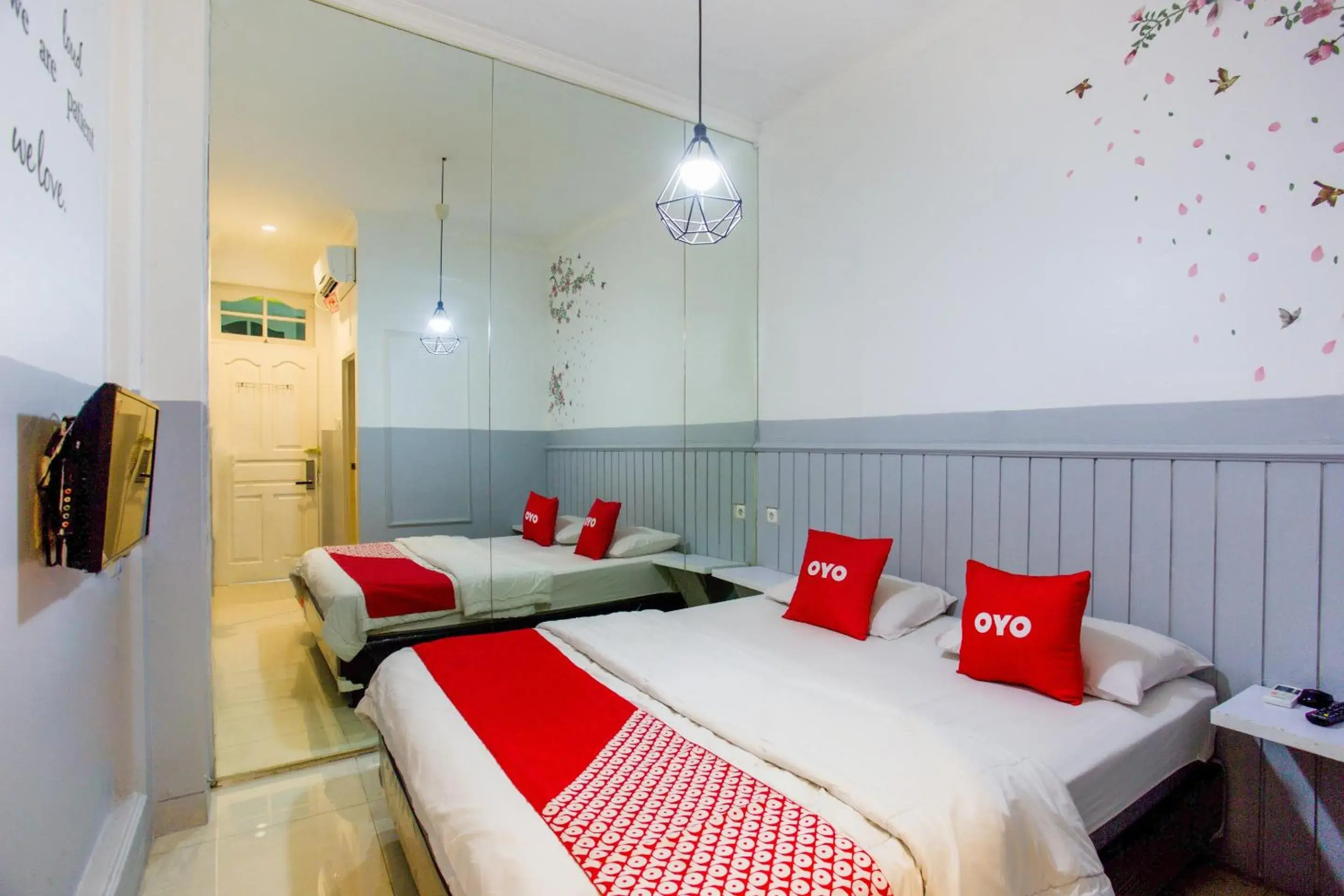 Bedroom, Bed in OYO 3785 Kemayoran Residence