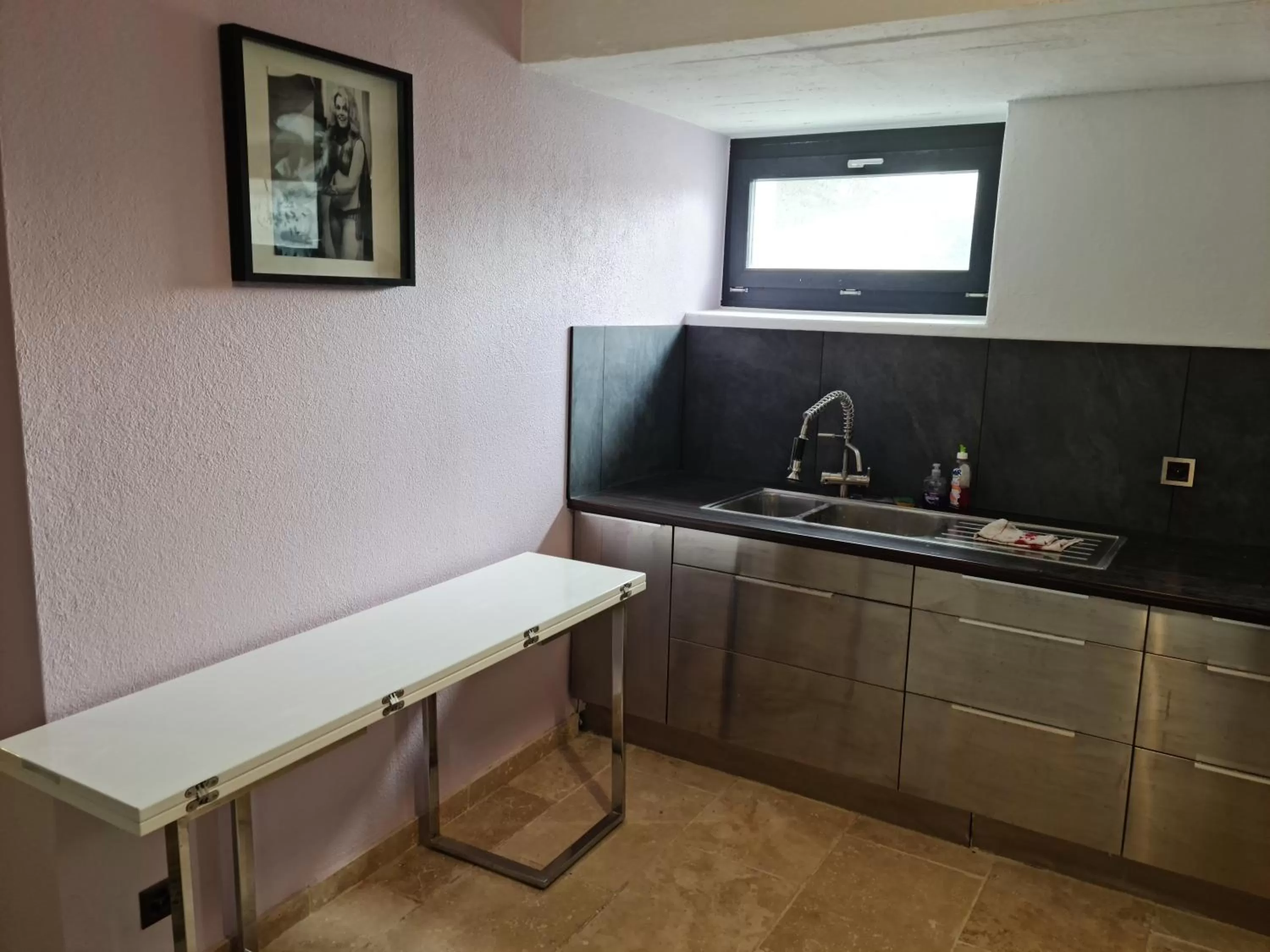 Kitchen or kitchenette in La Factory