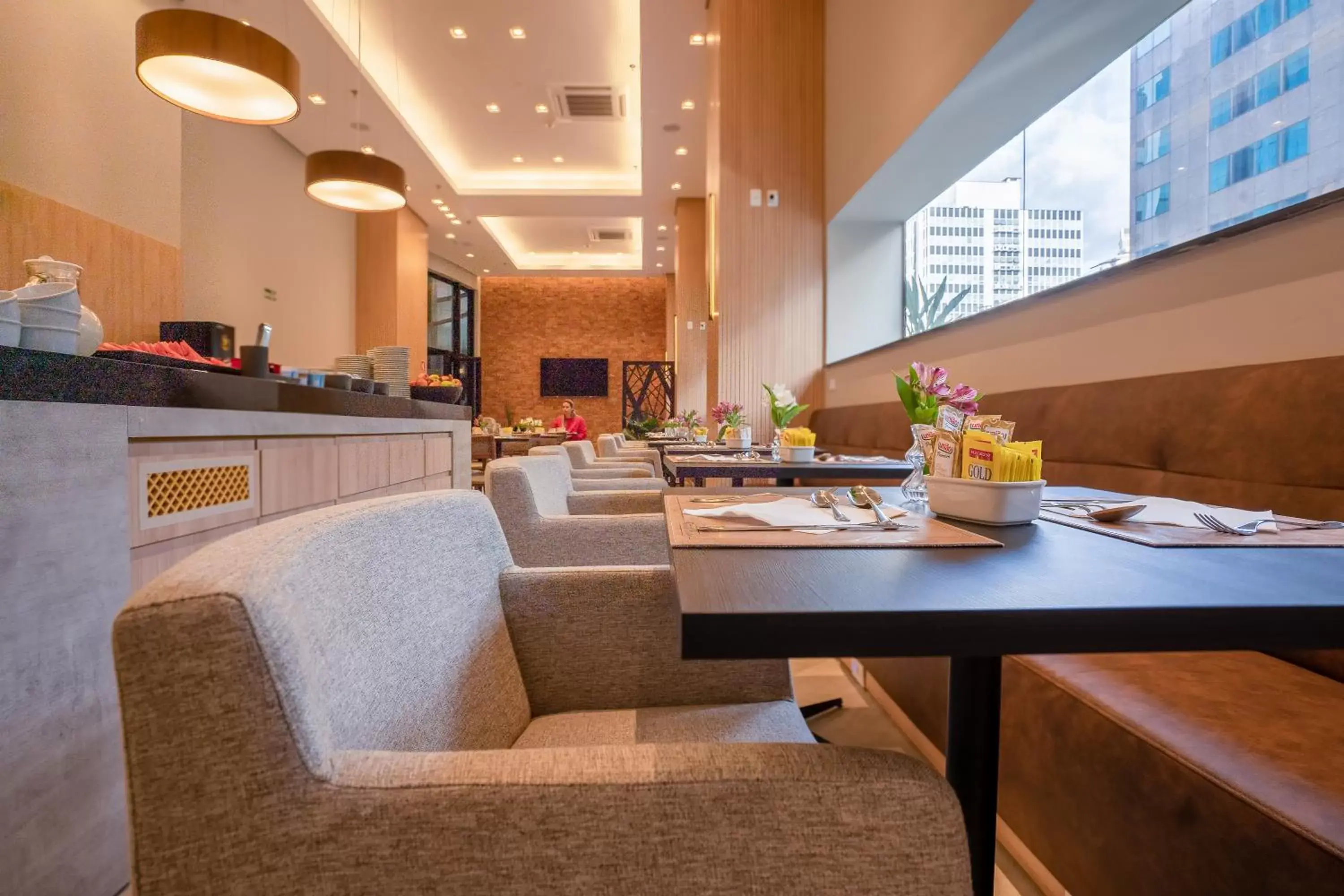 Restaurant/places to eat in Staybridge Suites São Paulo, an IHG Hotel