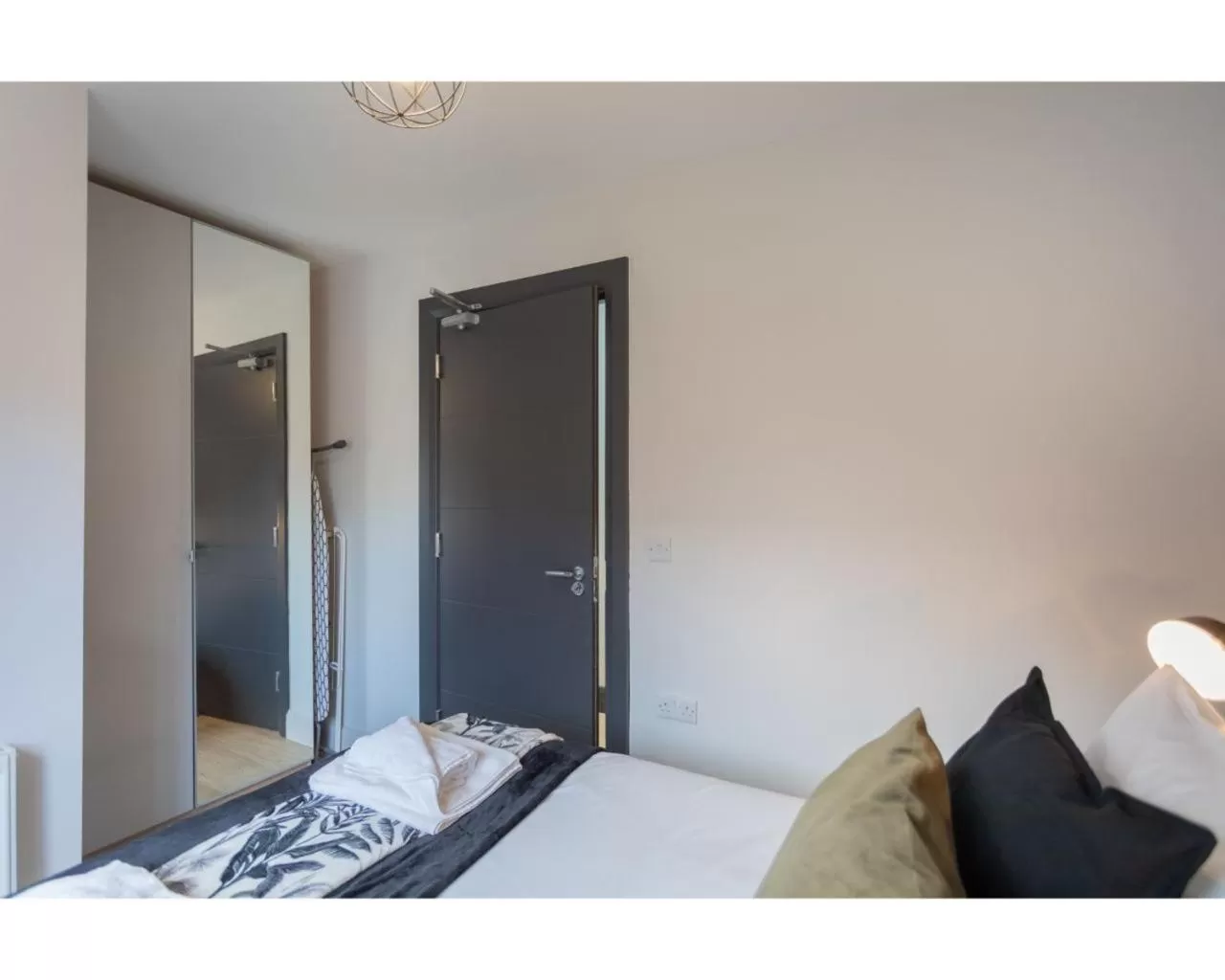 Bedroom, Bed in Central Belfast Apartments Camden Street