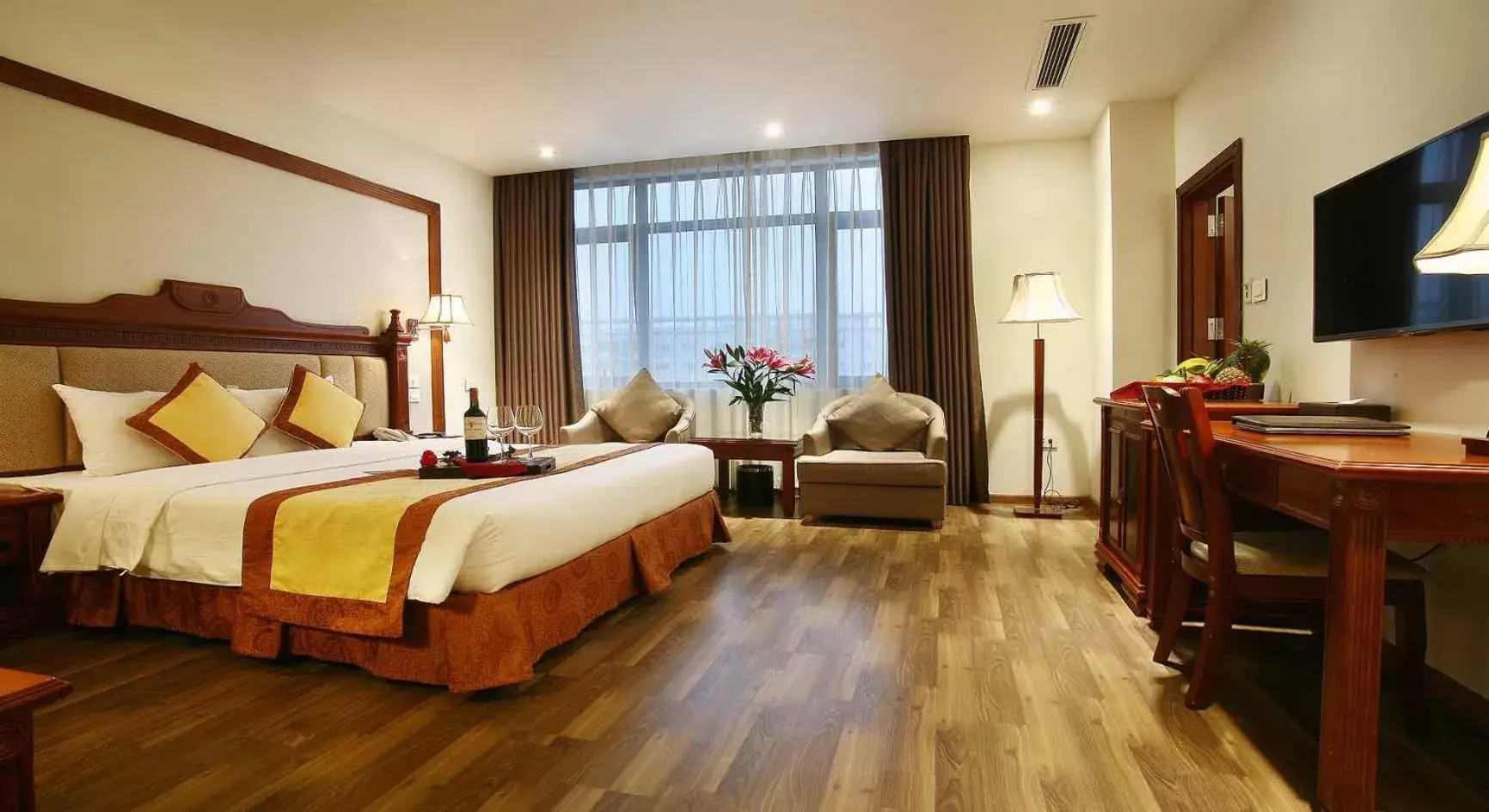 Photo of the whole room in Western Hanoi Hotel