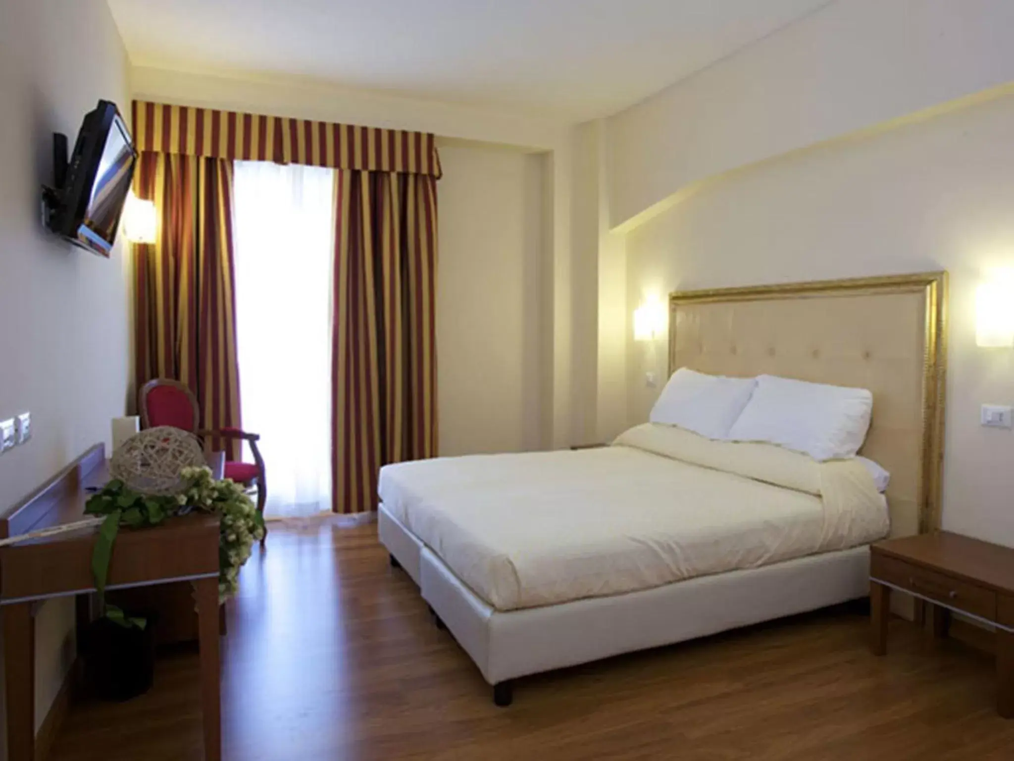 Spring, Bed in Giotto Hotel & Spa