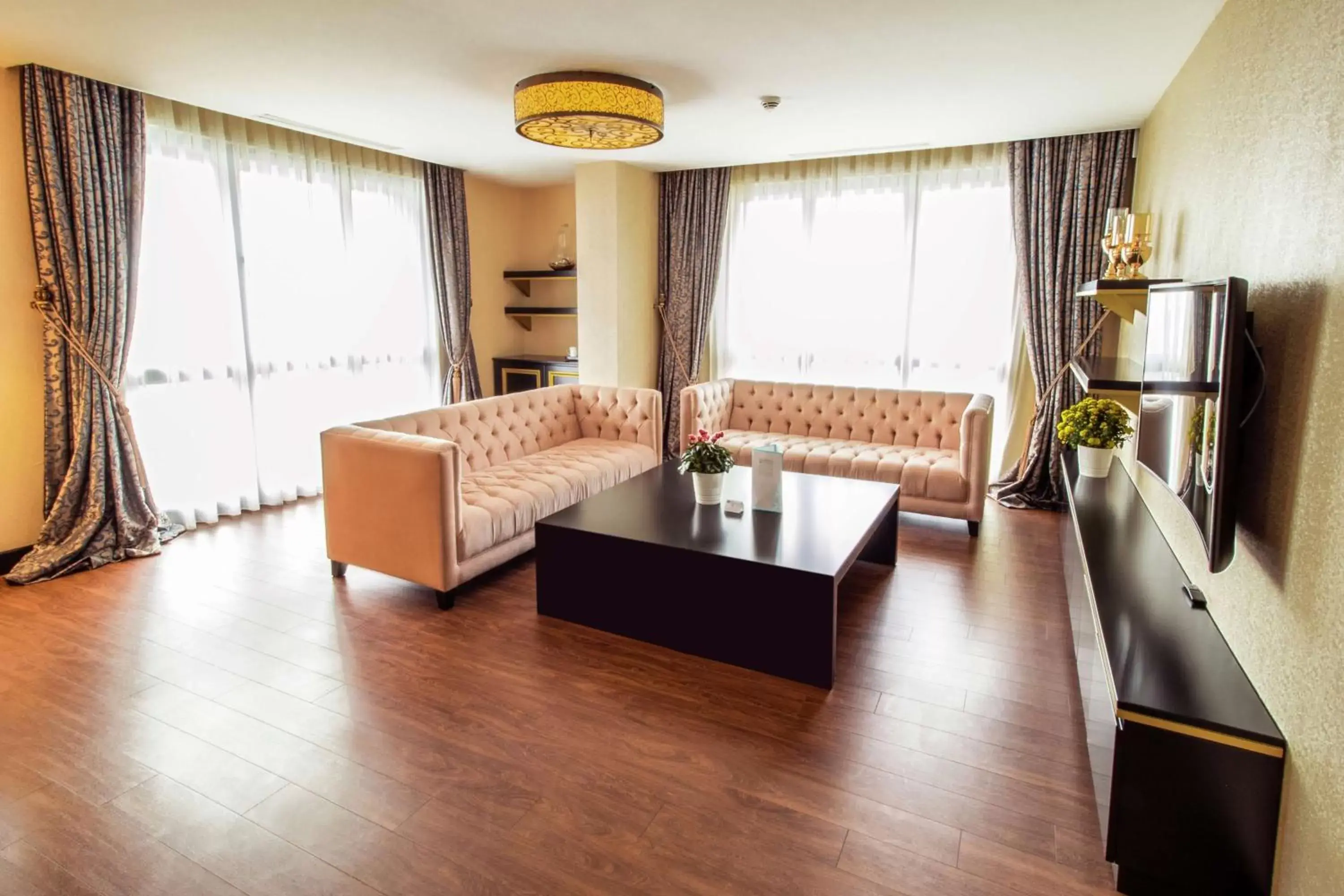 Living room, Seating Area in Hilton Garden Inn Yalova