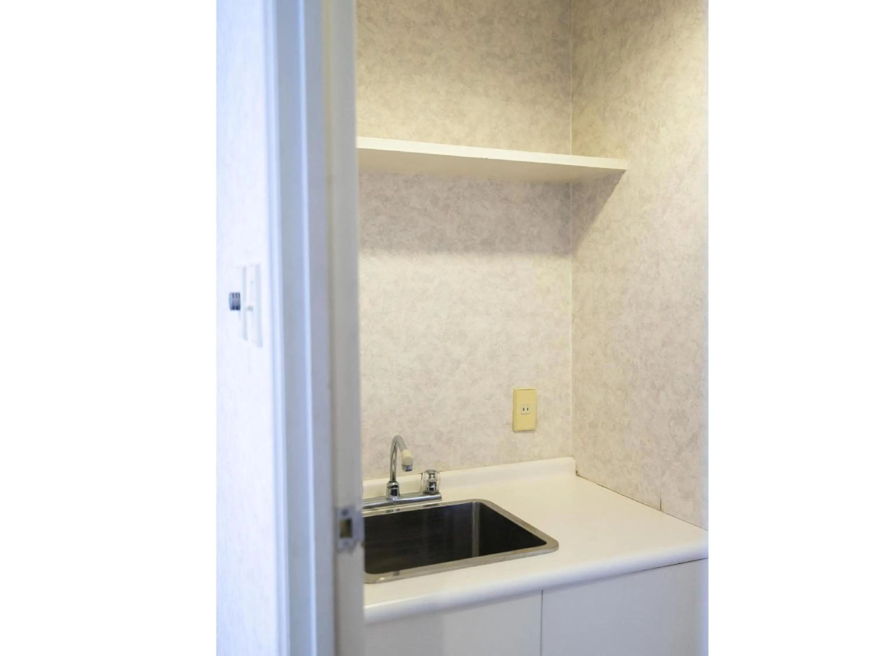 Photo of the whole room in Ariston Hotel Kobe