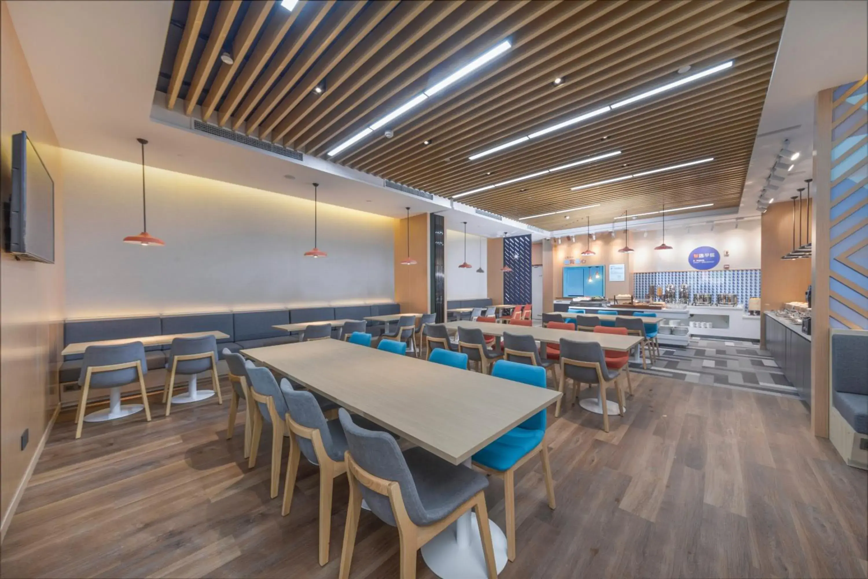Restaurant/places to eat in Holiday Inn Express Shanghai Jiading Center by IHG Restaurant/places to eat in Holiday Inn Express Shanghai Jiading Center by IHG