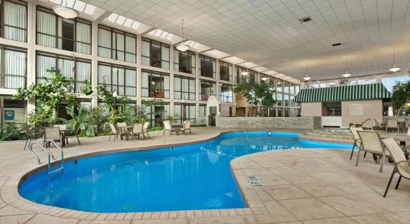 Swimming pool in Days Inn by Wyndham Columbus Airport
