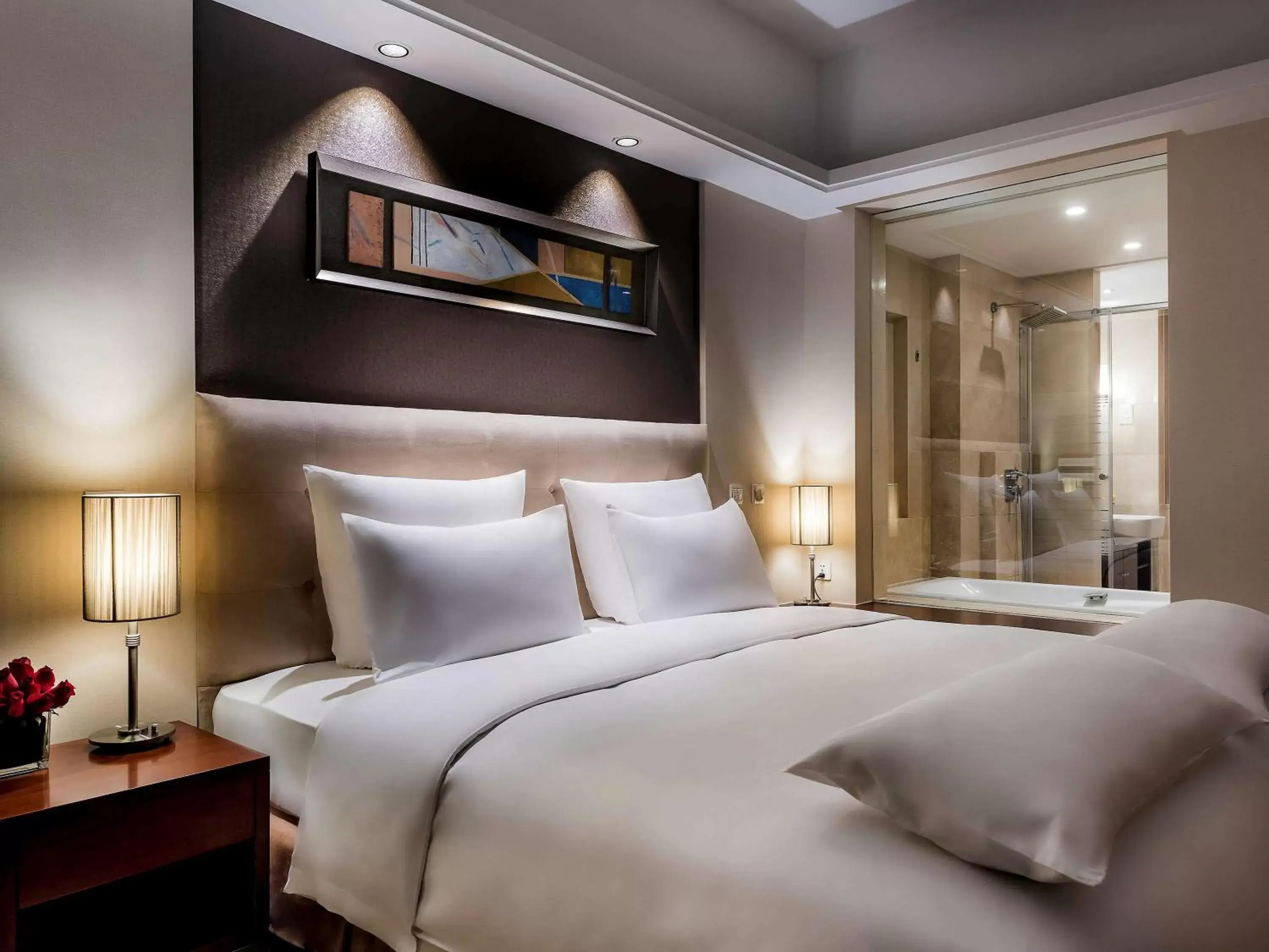 Photo of the whole room, Bed in Pullman Beijing South Photo of the whole room, Bed in Pullman Beijing South