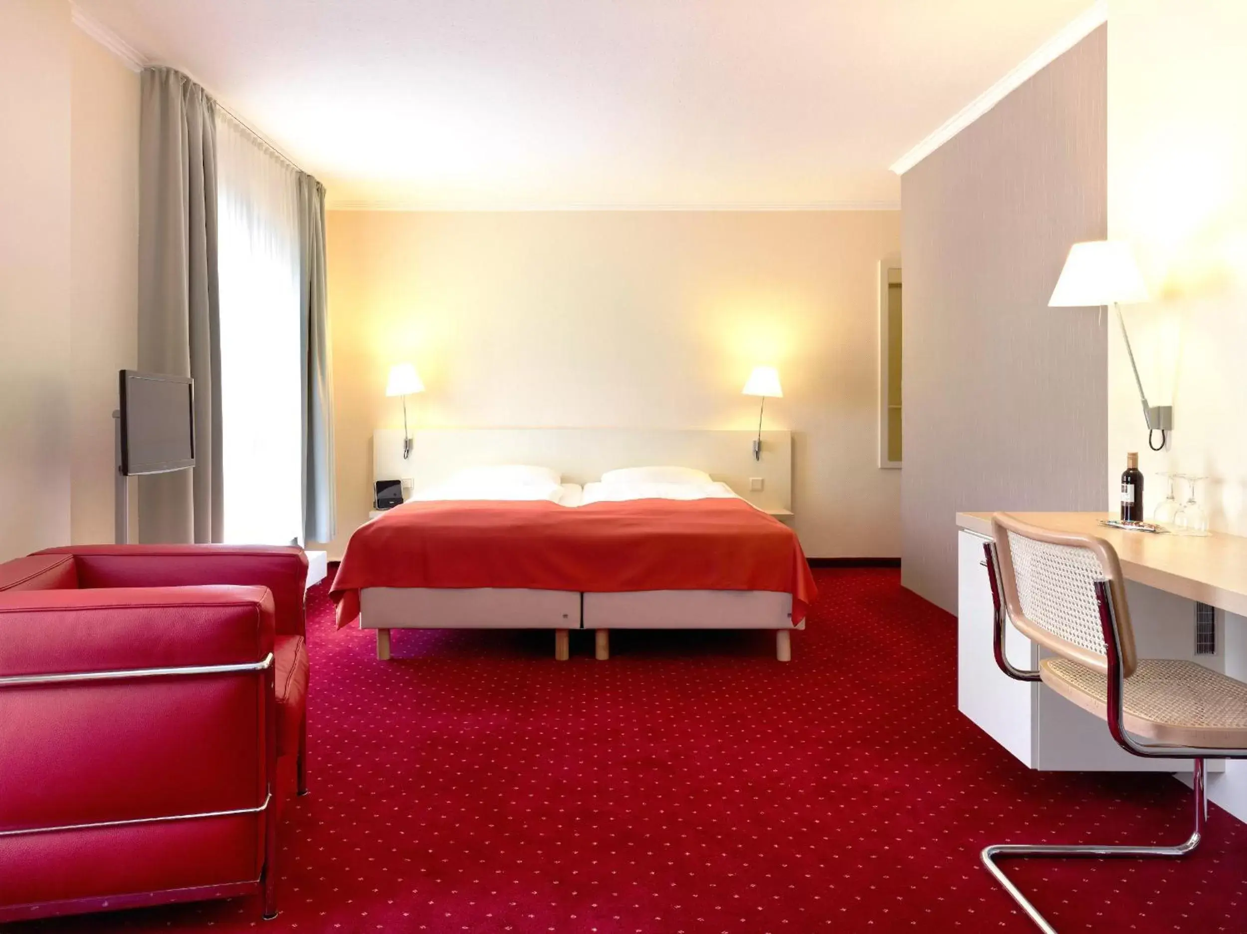 Bedroom, Bed in Michels Thalasso Hotel Nordseehaus