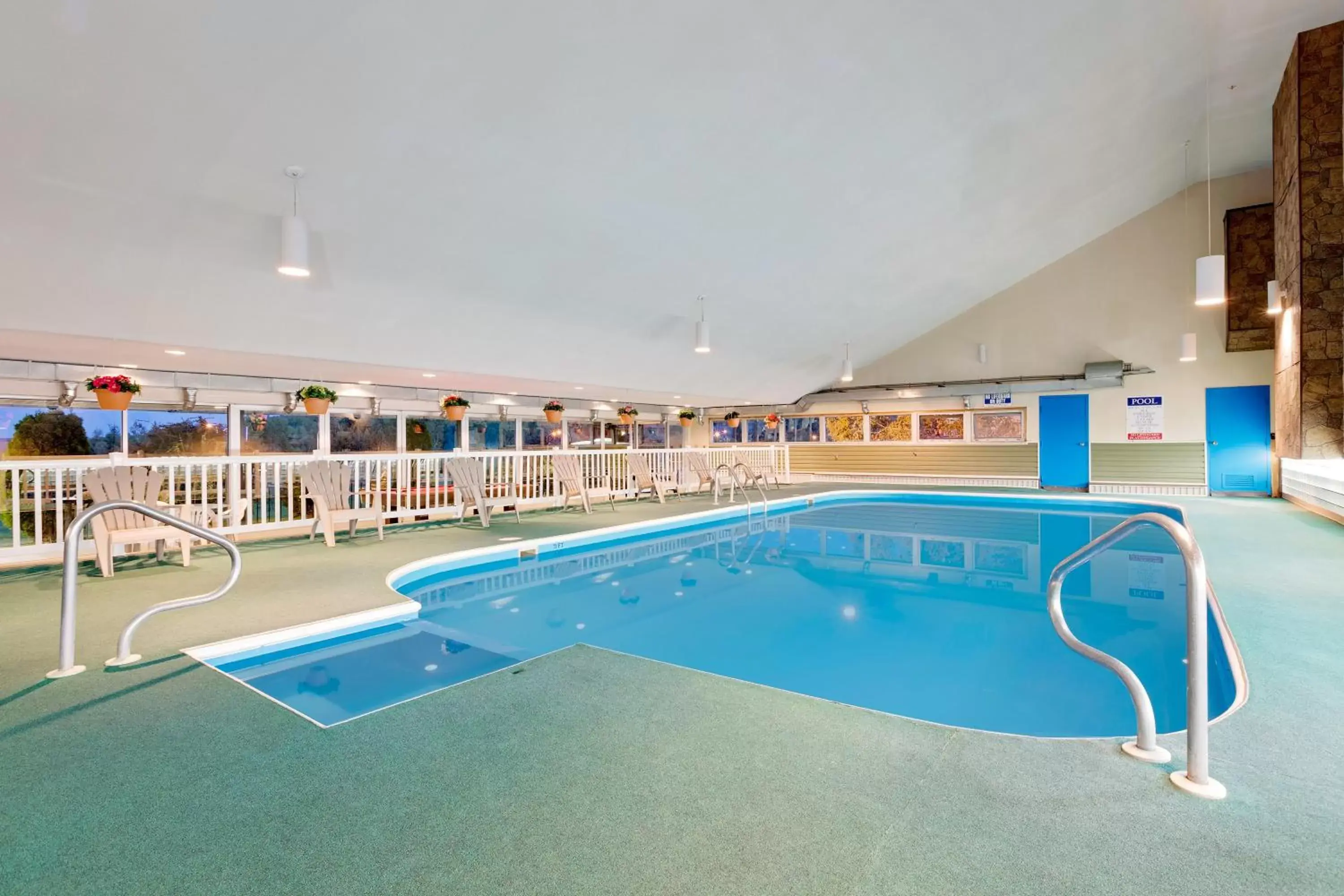 Swimming Pool in Howard Johnson by Wyndham Woodstock NB