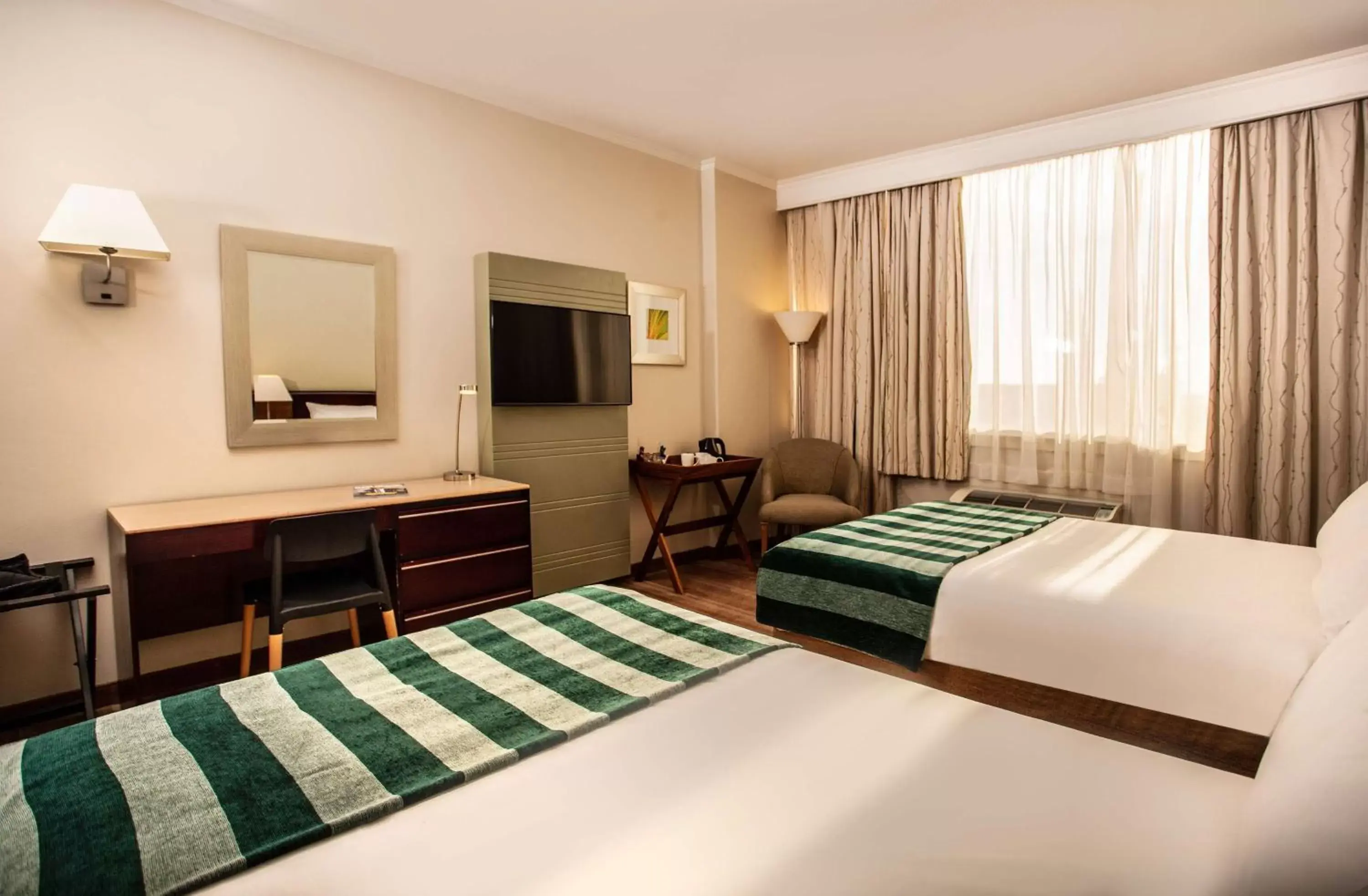 Photo of the whole room, Bed in Garden Court Kimberley Photo of the whole room, Bed in Garden Court Kimberley