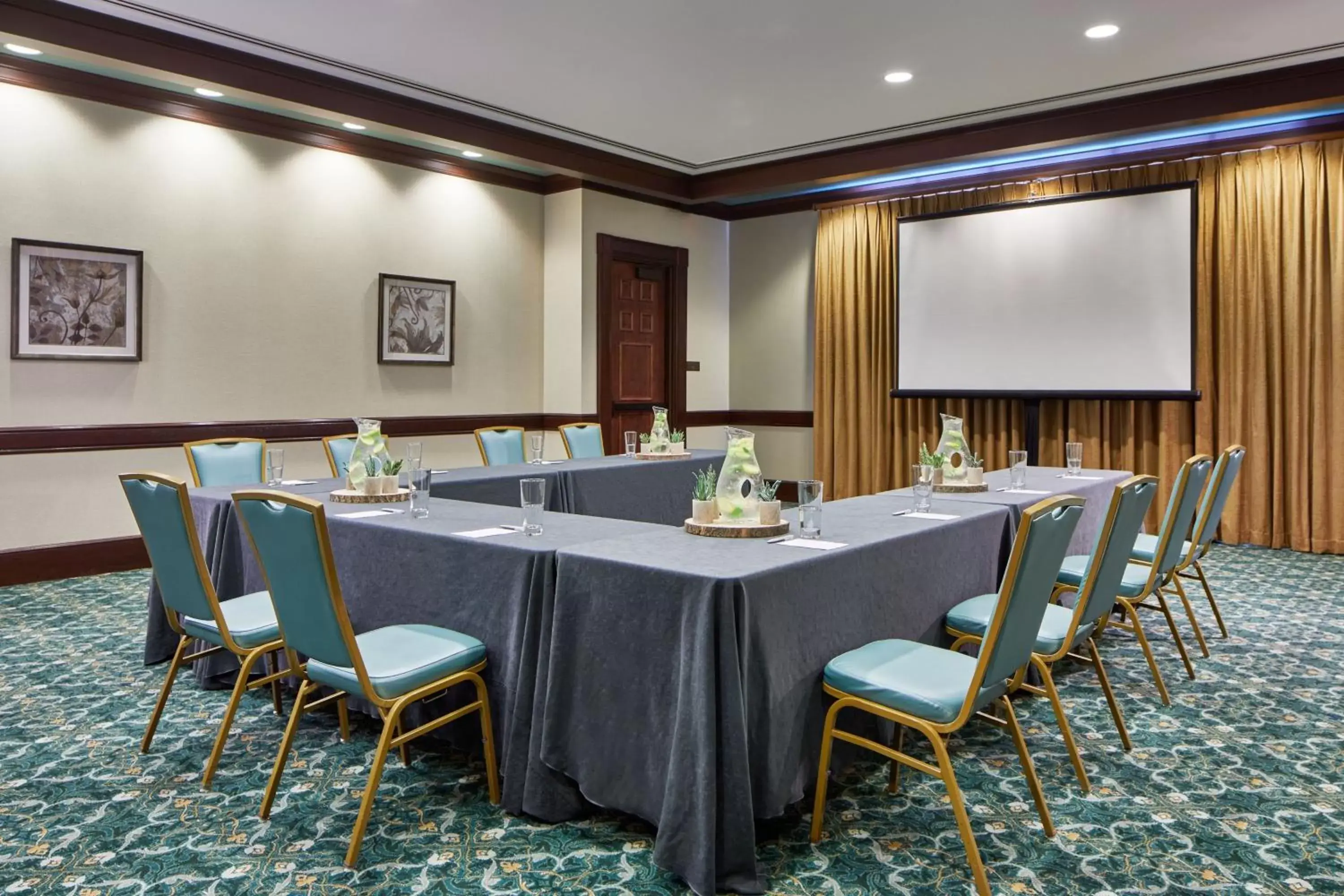 Meeting/conference room in Renaissance Birmingham Ross Bridge Golf Resort & Spa