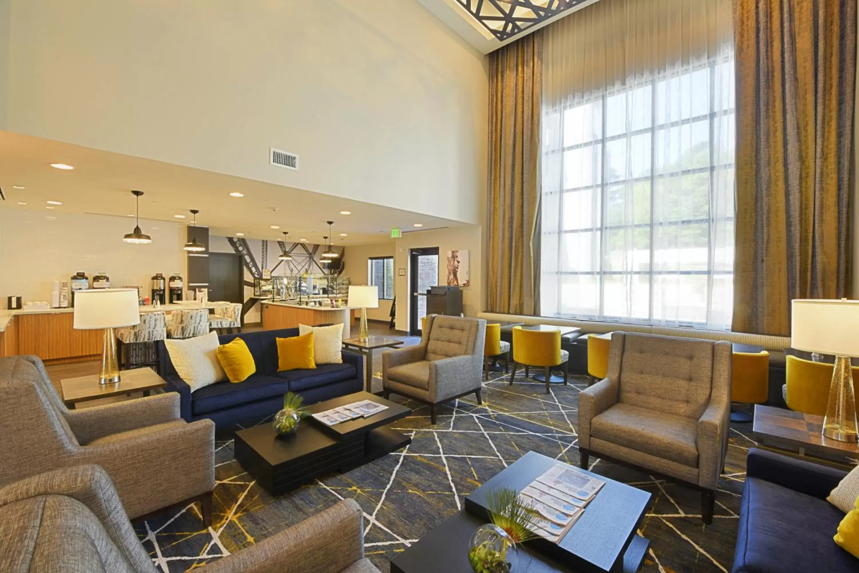 Breakfast, Seating Area in Staybridge Suites - Little Rock - Medical Center, an IHG Hotel