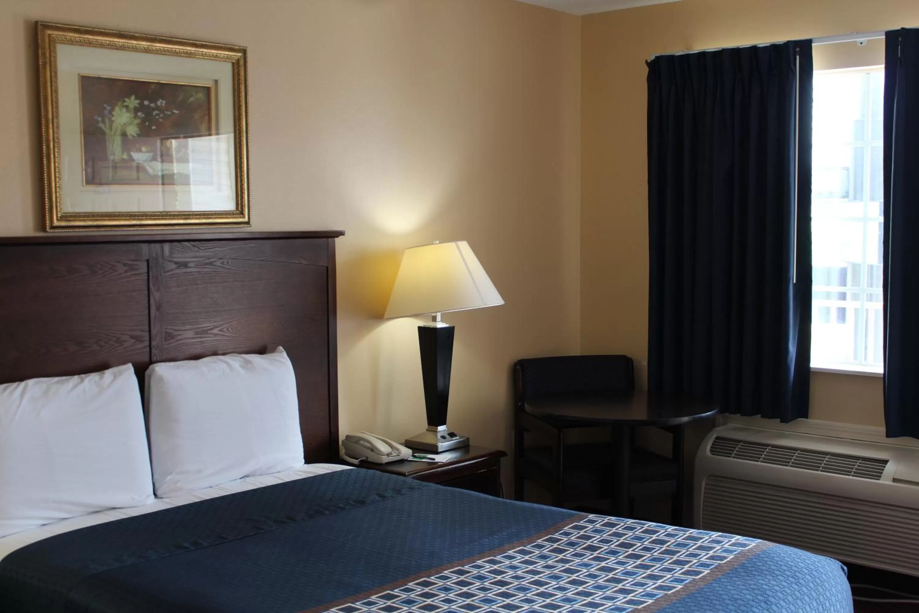 Bedroom, Bed in Carom Inn Denham Springs-BatonRouge