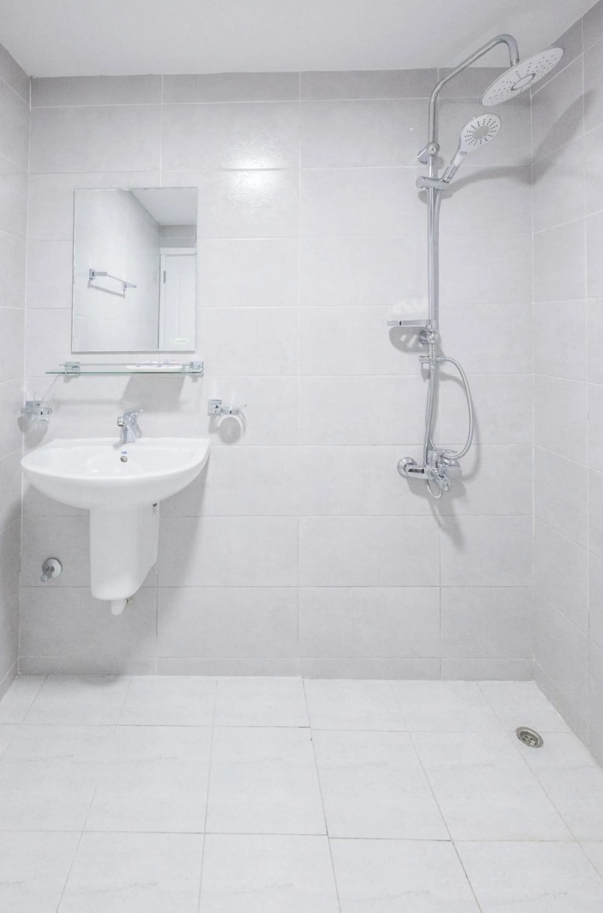 Bathroom in Al Jisr Hotel