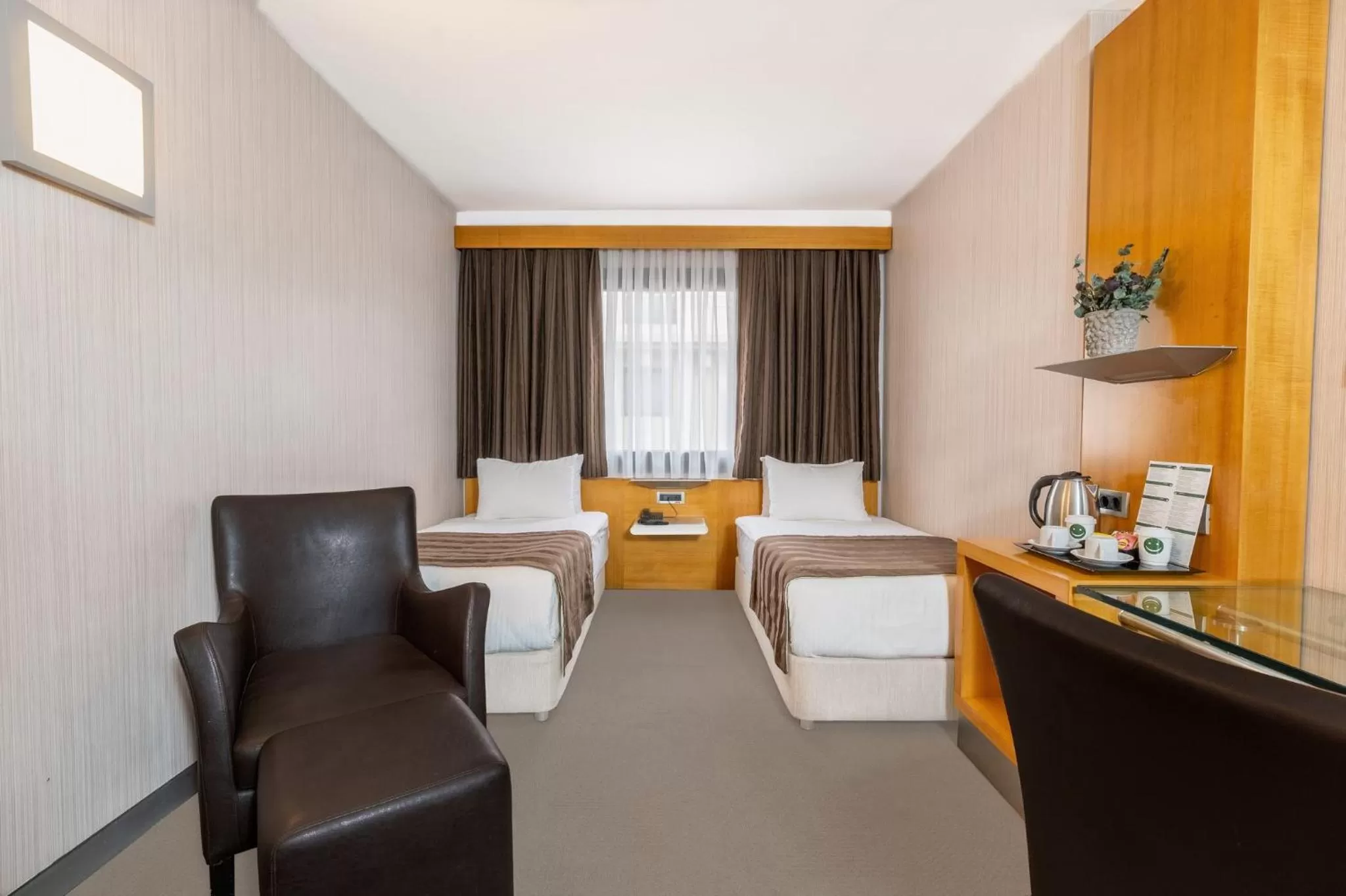 Coffee/tea facilities in Point Hotel Taksim