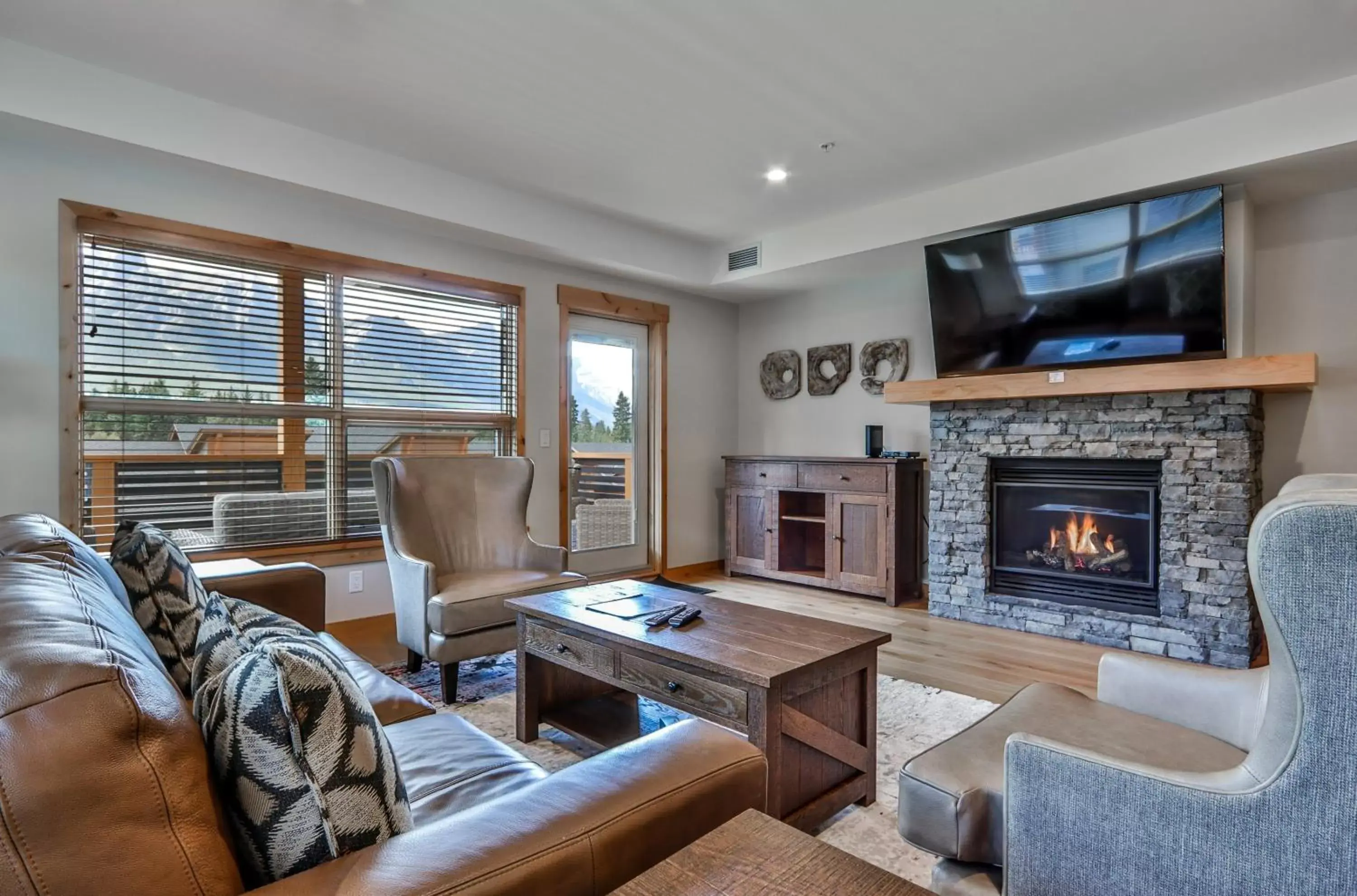 Living room, Seating Area in Tamarack Lodge by Spring Creek Vacations