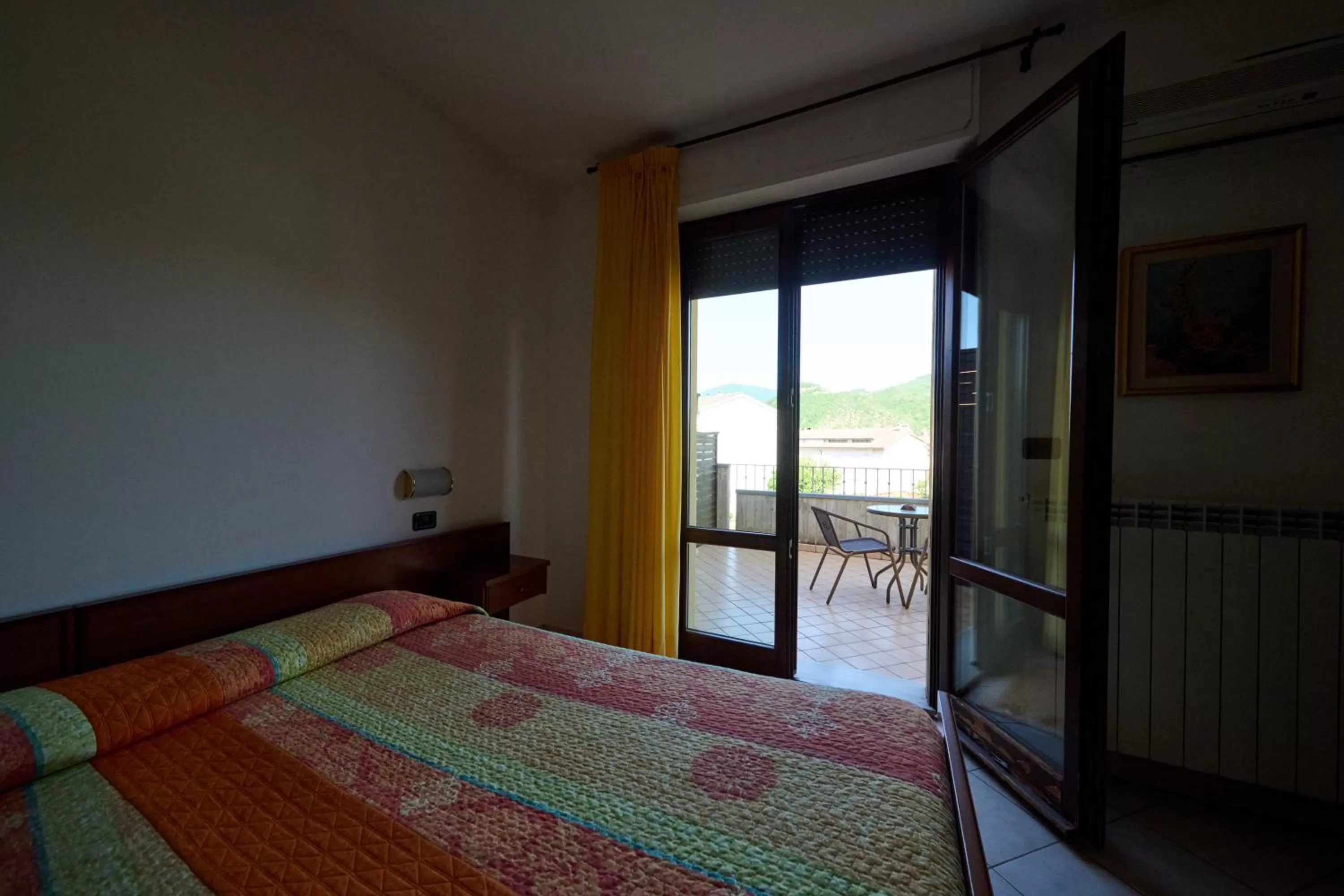 Bed in Albergo Shine