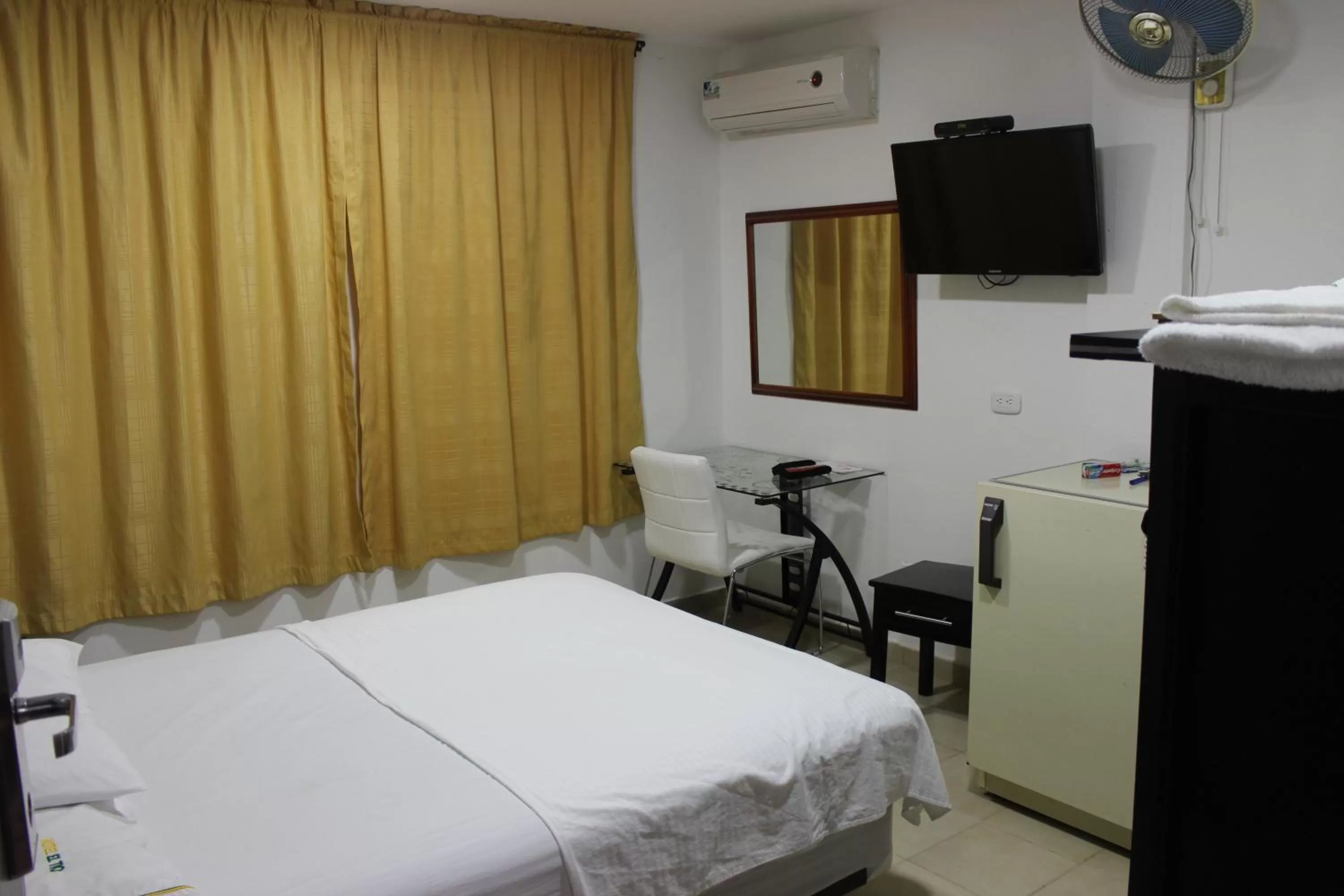 Photo of the whole room, Bed in Hotel Nuevo Tio