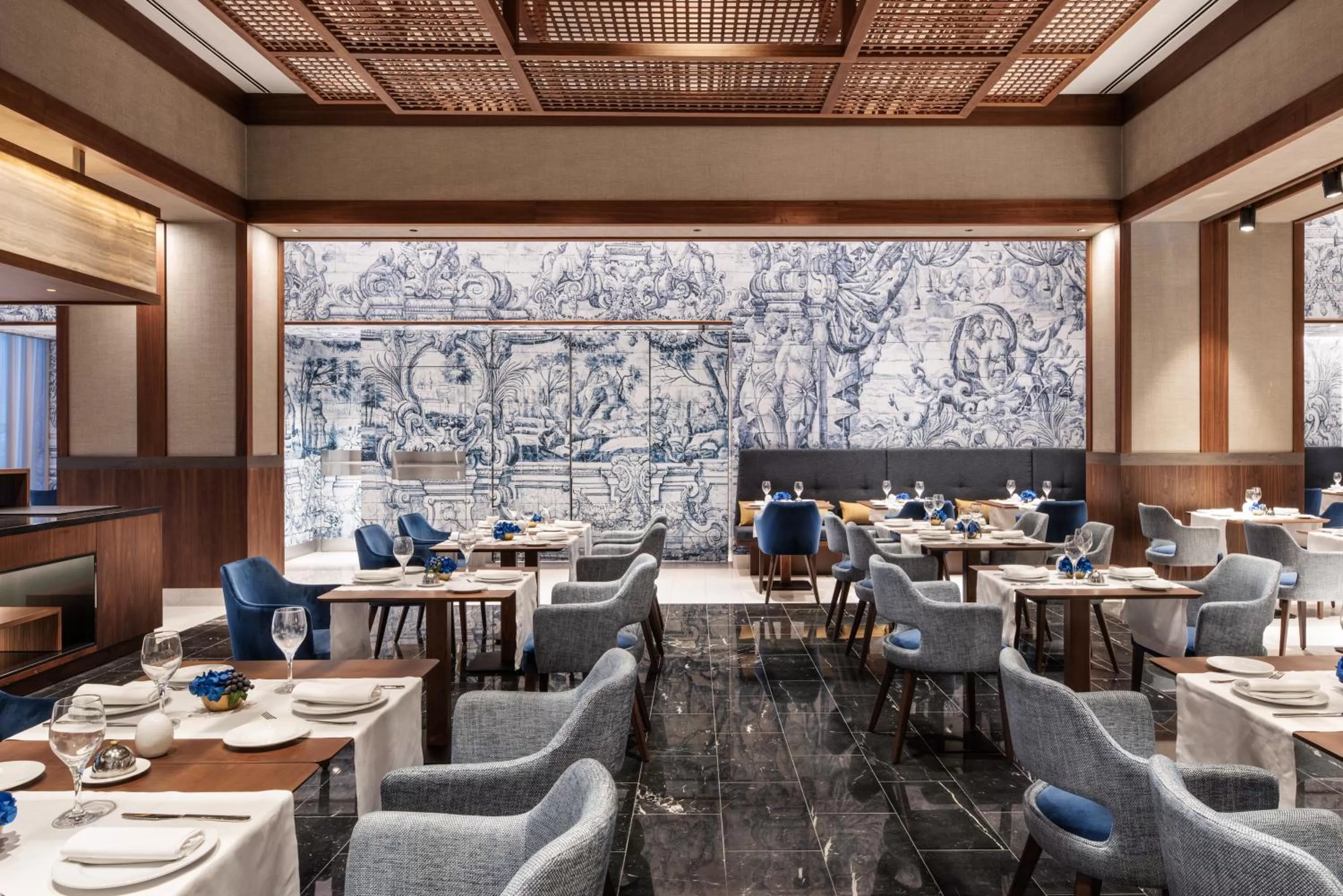 Restaurant/places to eat in Eurostars Universal Lisboa