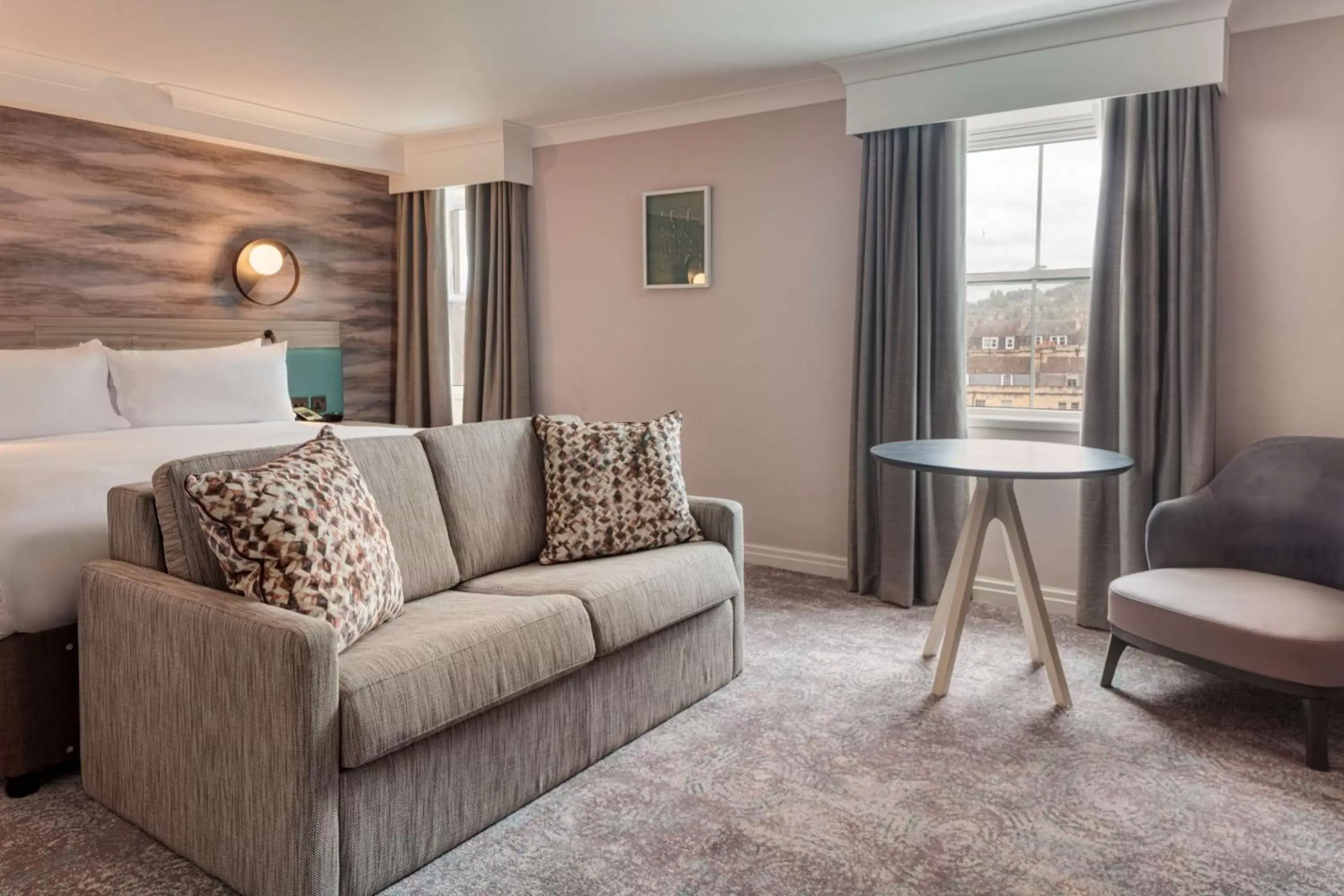 Living room in DoubleTree by Hilton Bath Living room in DoubleTree by Hilton Bath