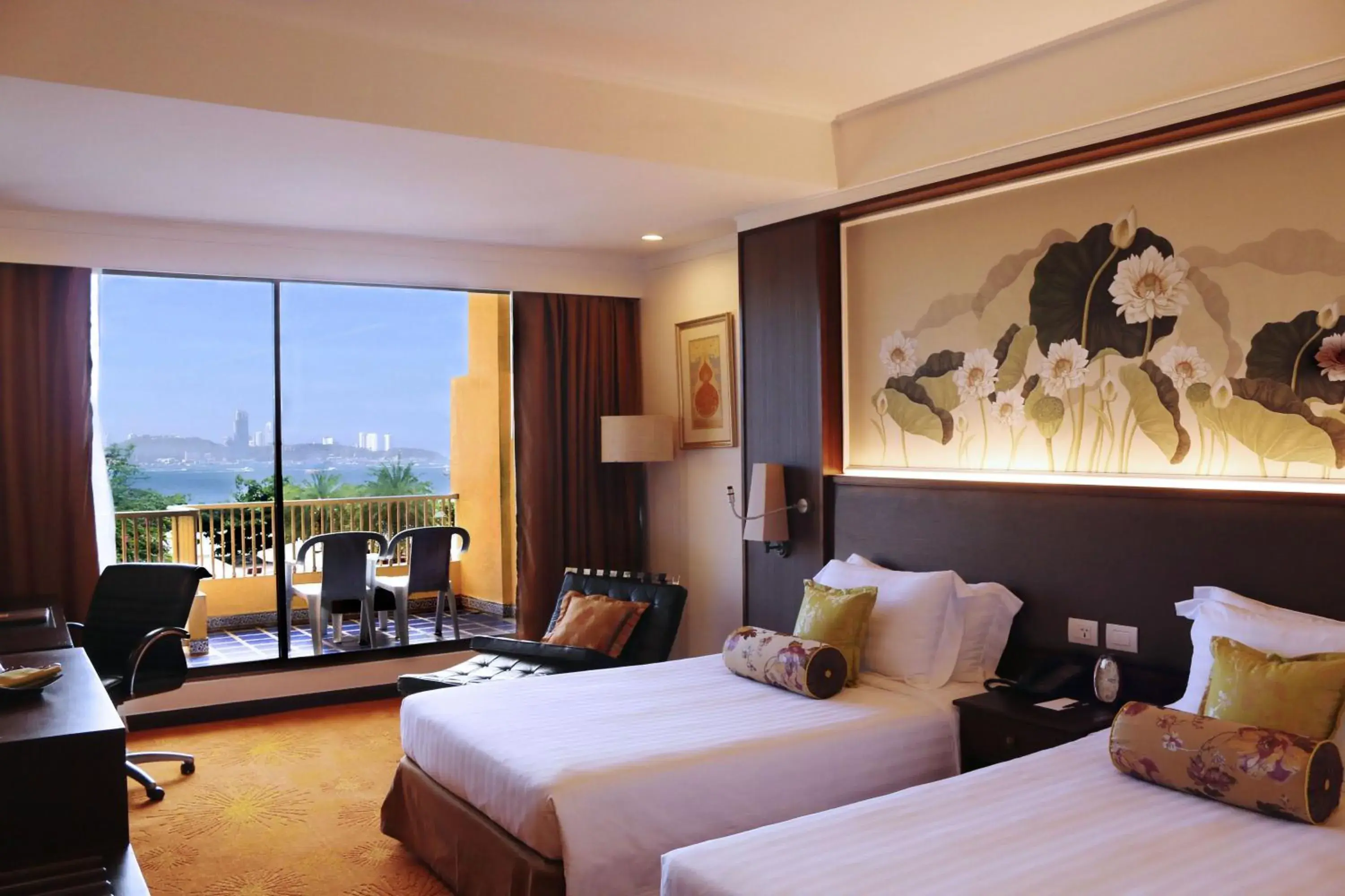 Bedroom in Dusit Thani Pattaya - SHA Extra Plus