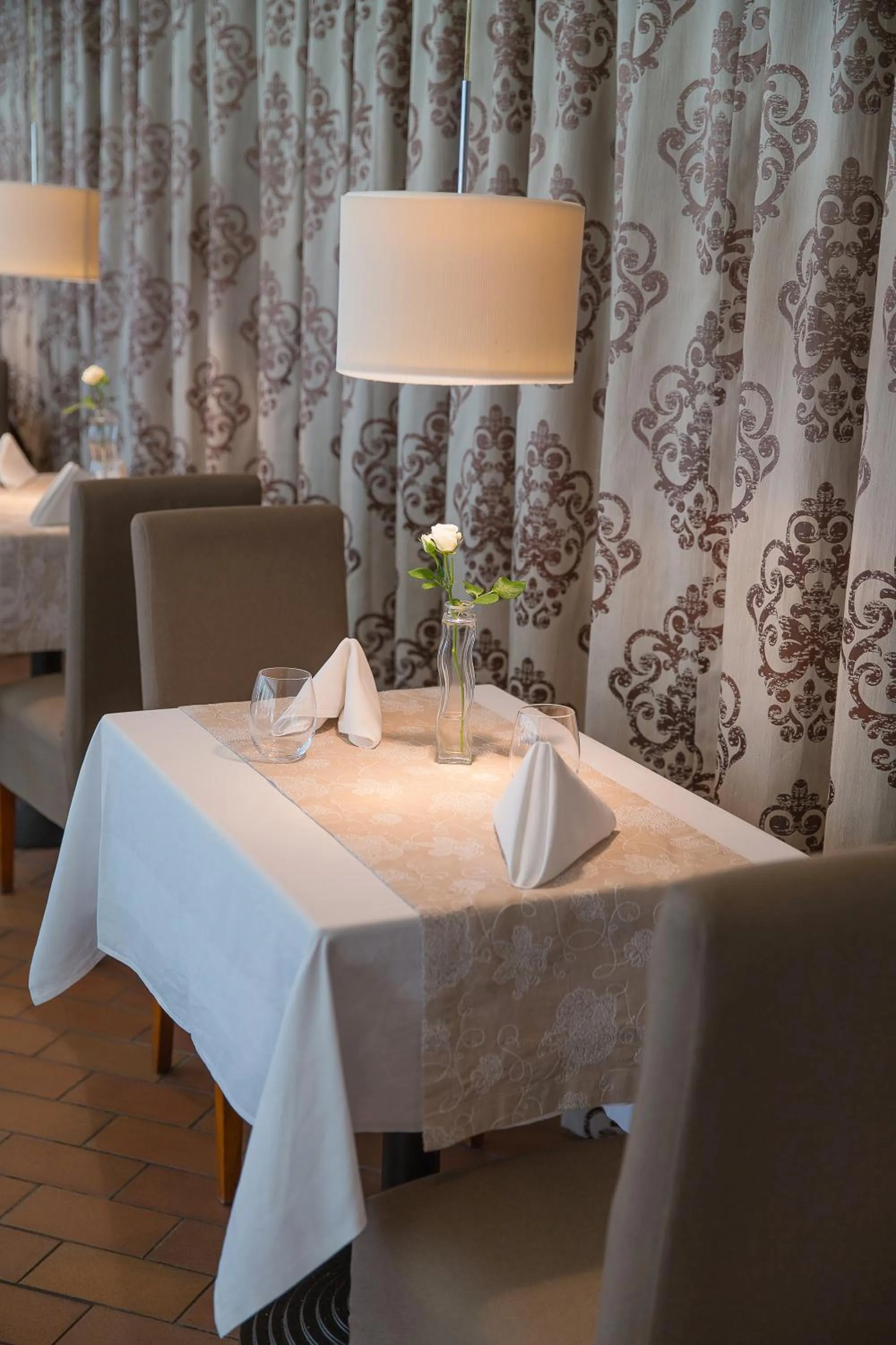 Restaurant/places to eat in Meduza Hotel