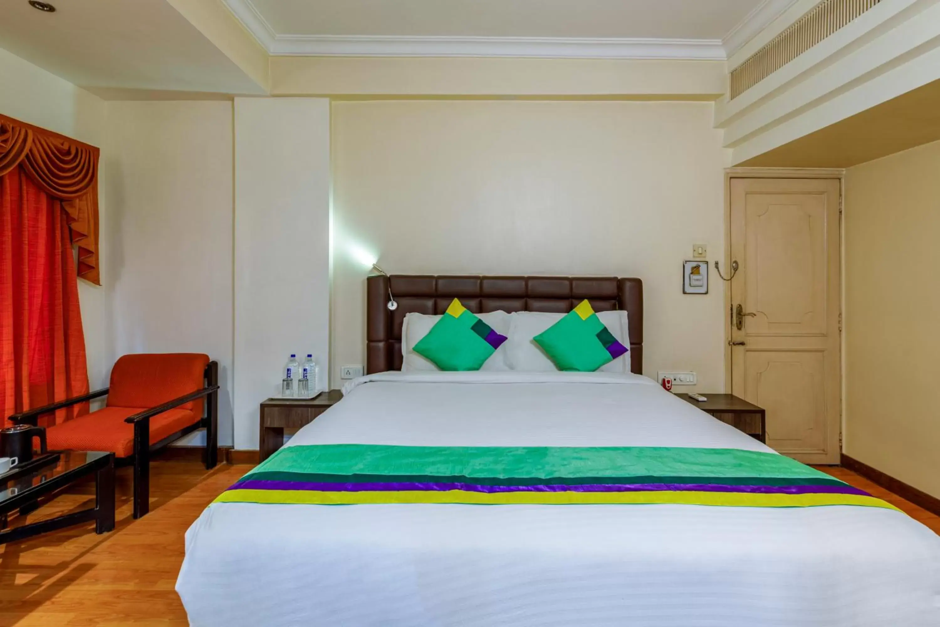 Deluxe Double Room - single occupancy in Treebo Trend Crown Deluxe Double Room - single occupancy in Treebo Trend Crown