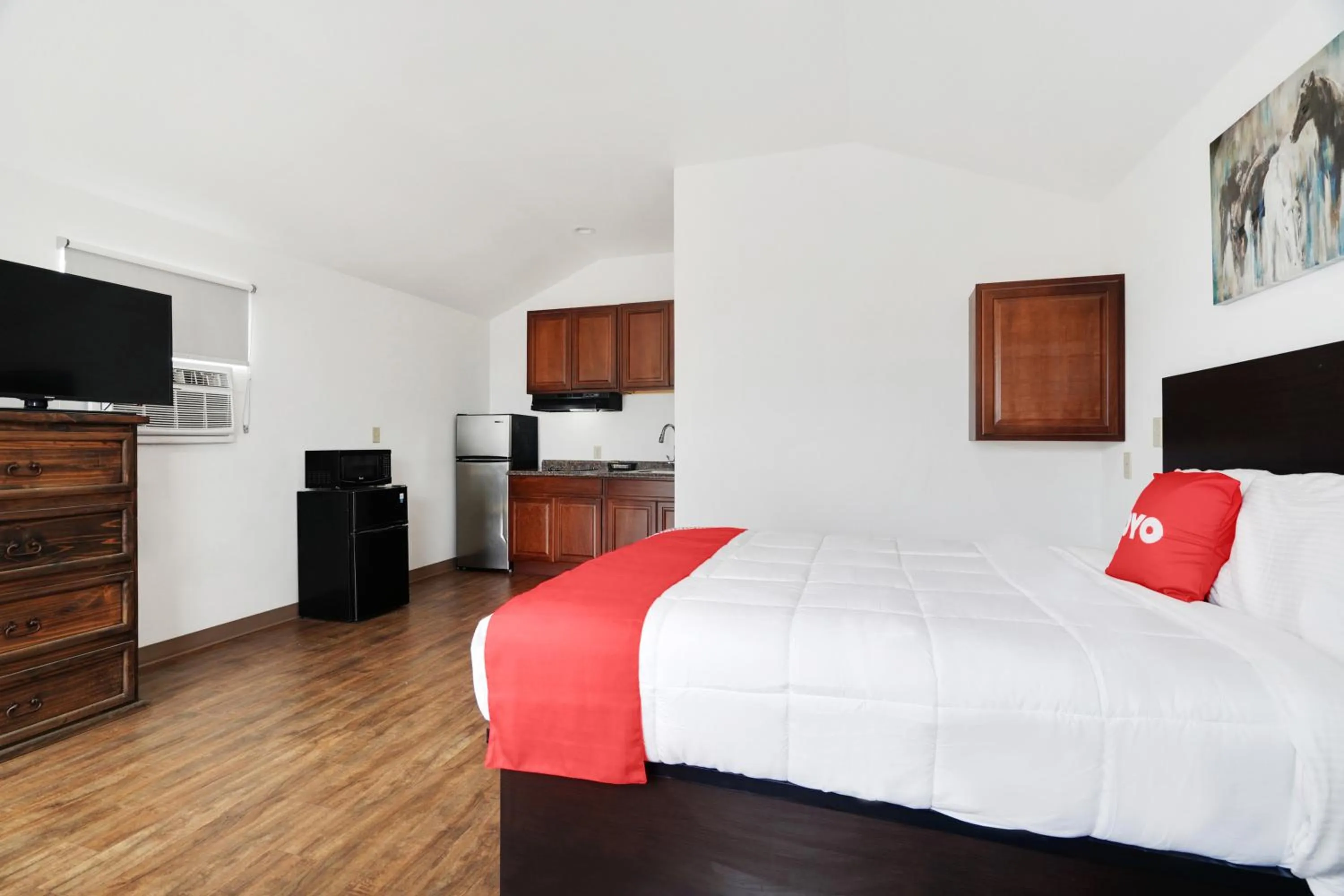 Bedroom, Bed in The Resource Inn -Big Lake TX