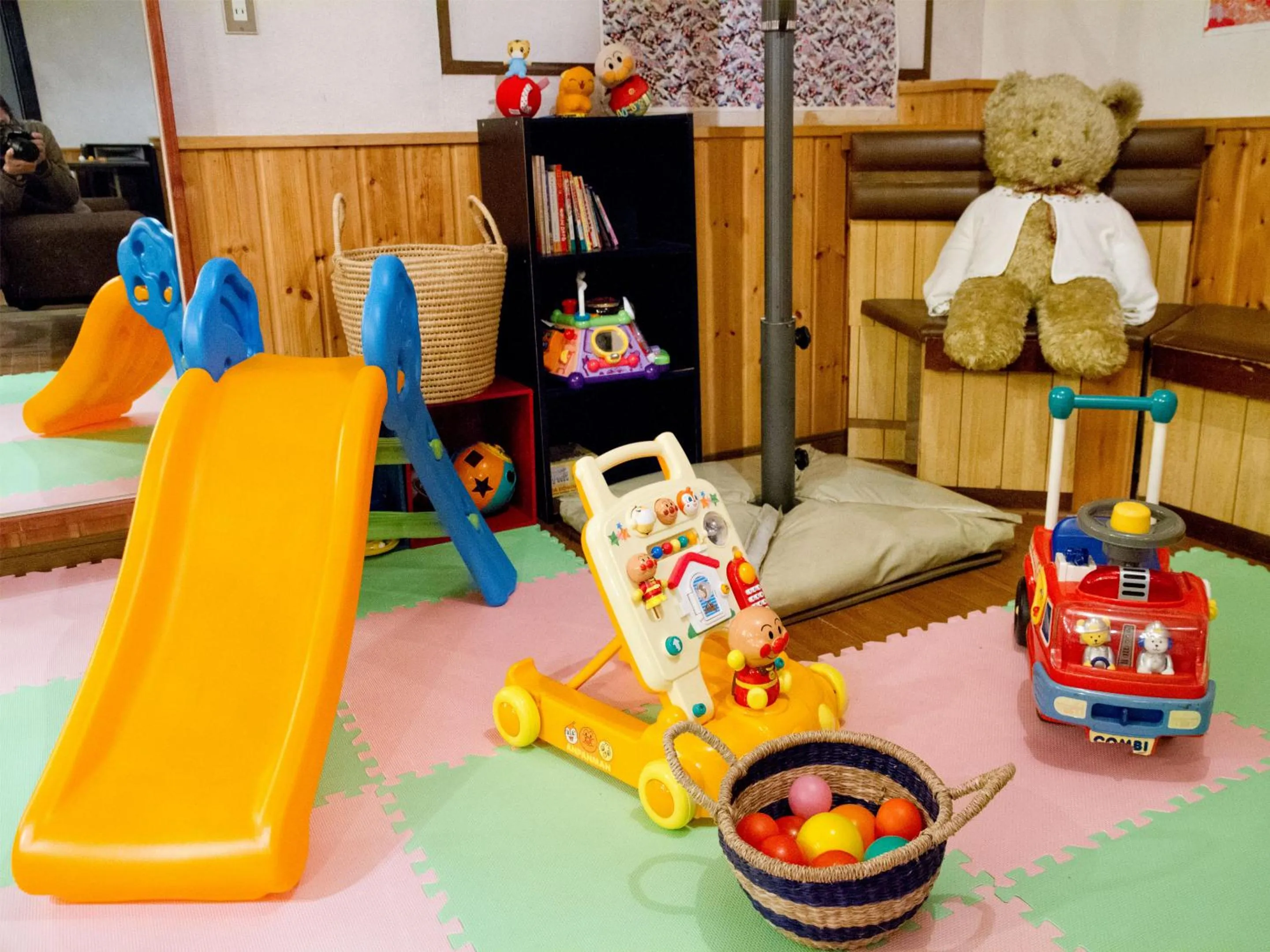 Entertainment in Kagura White Horse Inn