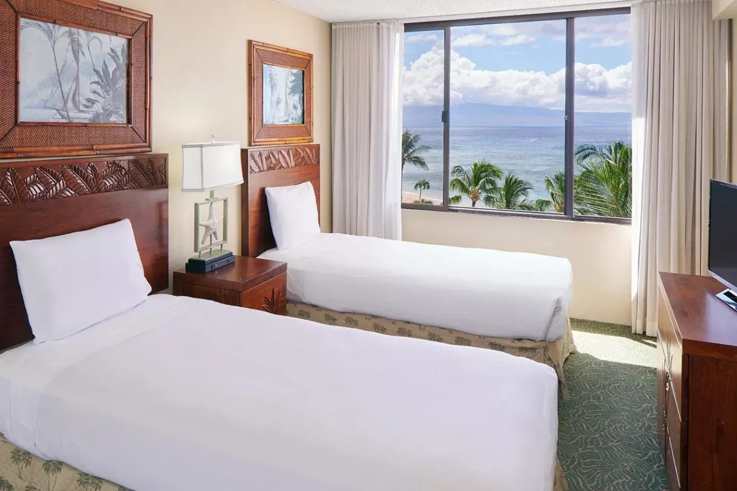 Bedroom, Bed in Aston Kaanapali Shores