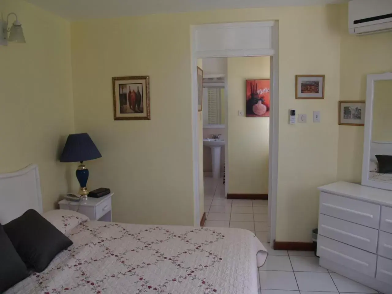 Bedroom, Bed in Sandcastles Resort, Ocho Rios