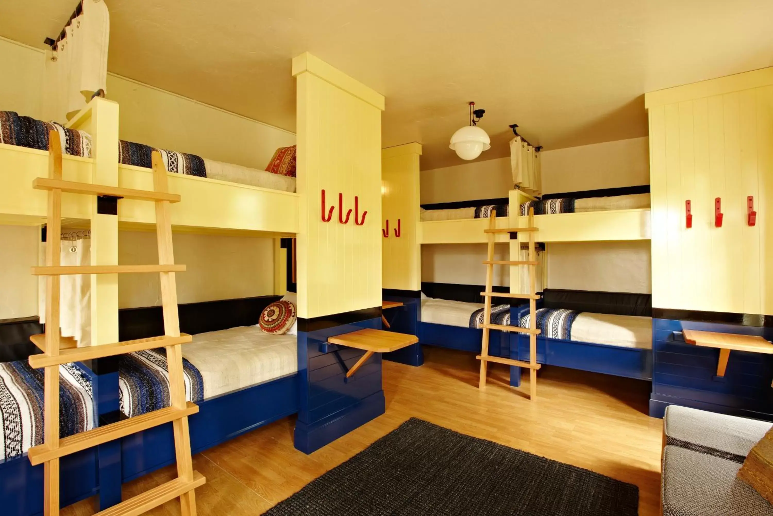 Bed in 8-Bed Female Dormitory Room in Freehand Miami