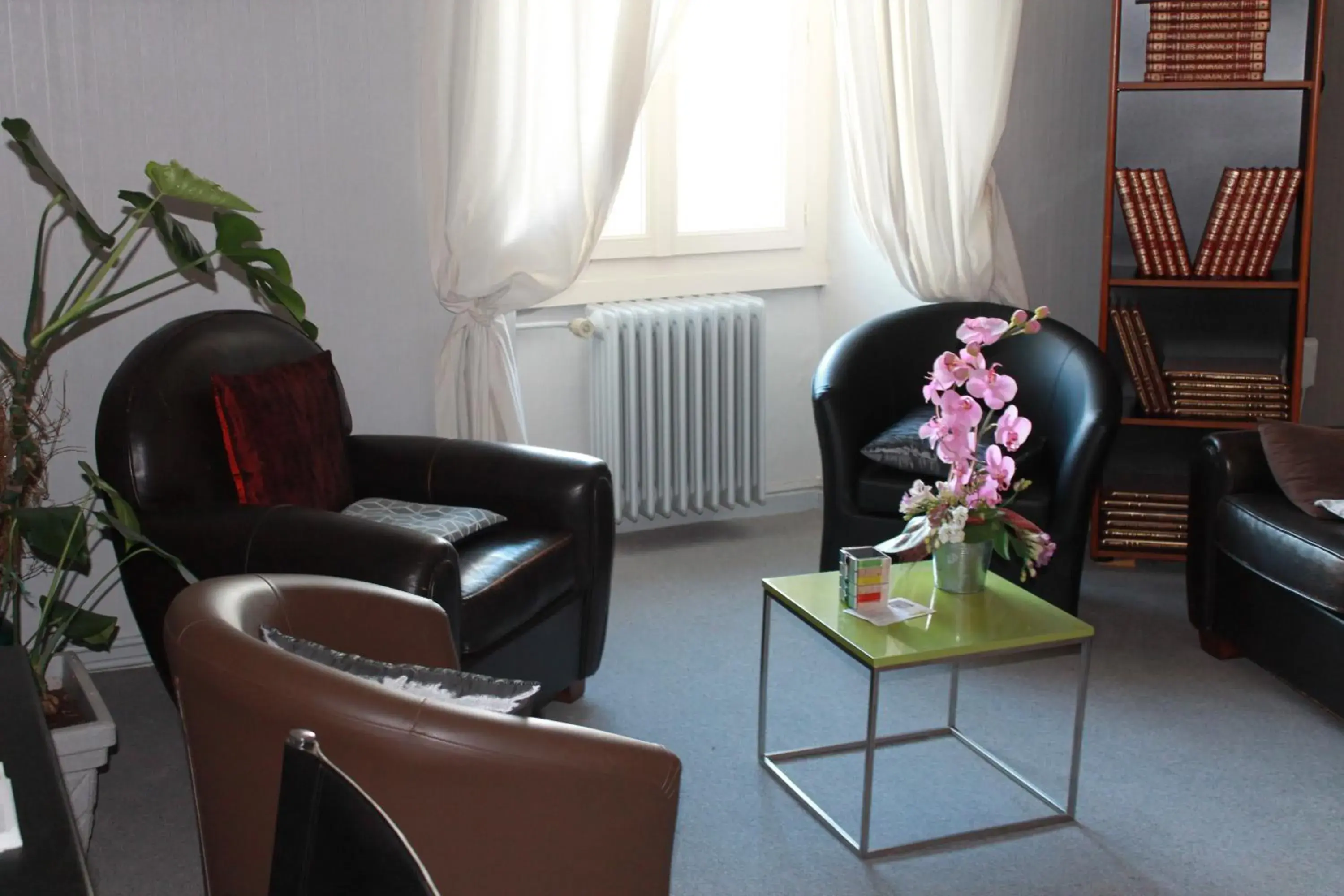 Seating Area in Logis Auberge de la Tour