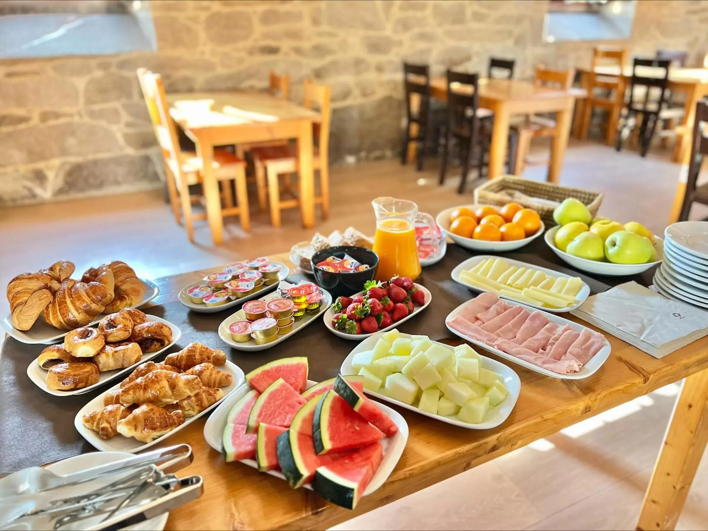 Buffet breakfast in Hotel Rural O Salazón