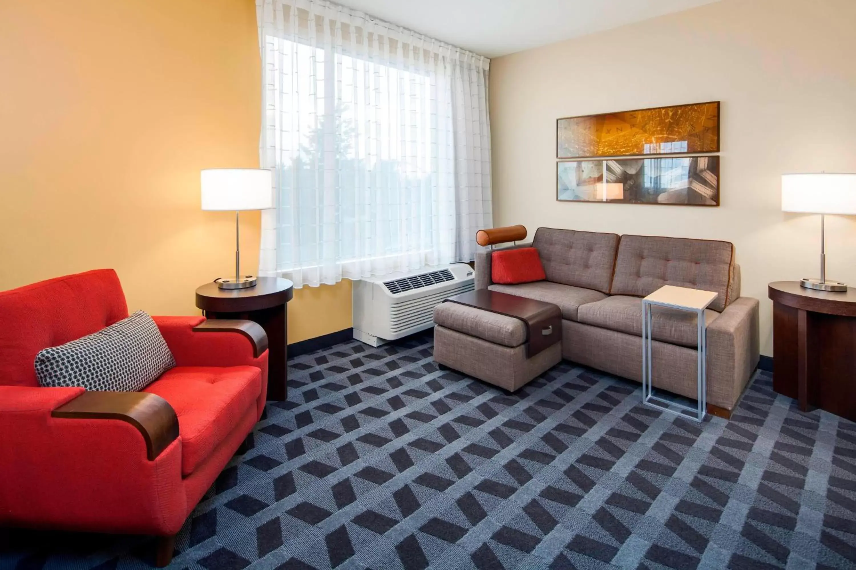 Living room, Seating Area in TownePlace Suites by Marriott Bellingham