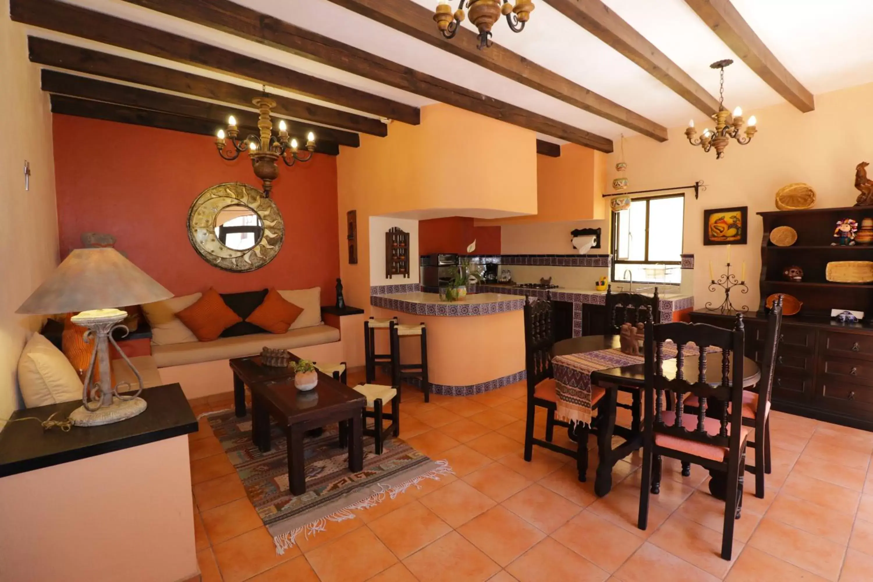 Dining area, Restaurant/Places to Eat in Casa Mia Suites