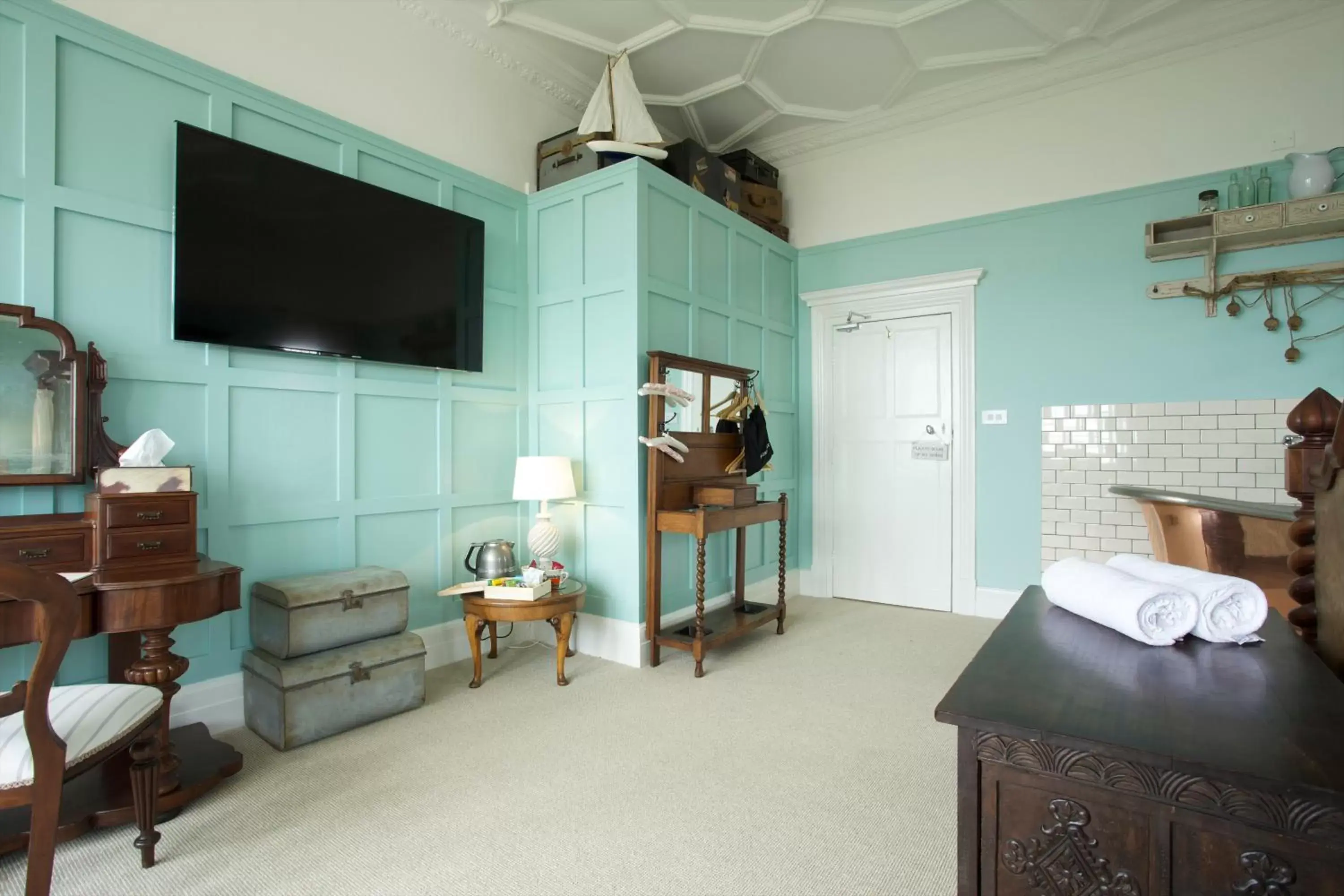 Decorative detail, TV/Entertainment Center in The Beach House