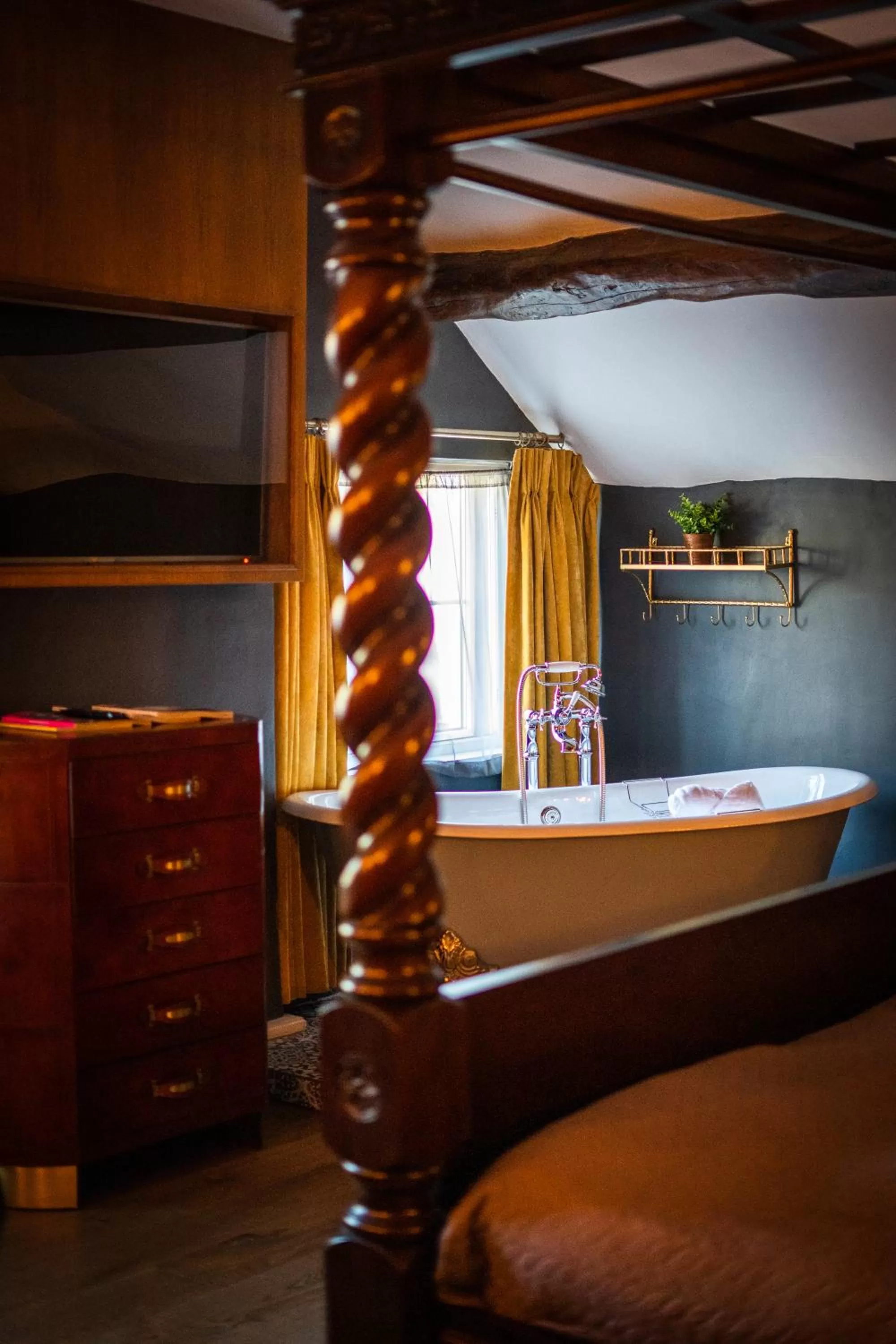 Bathroom in The Bridge