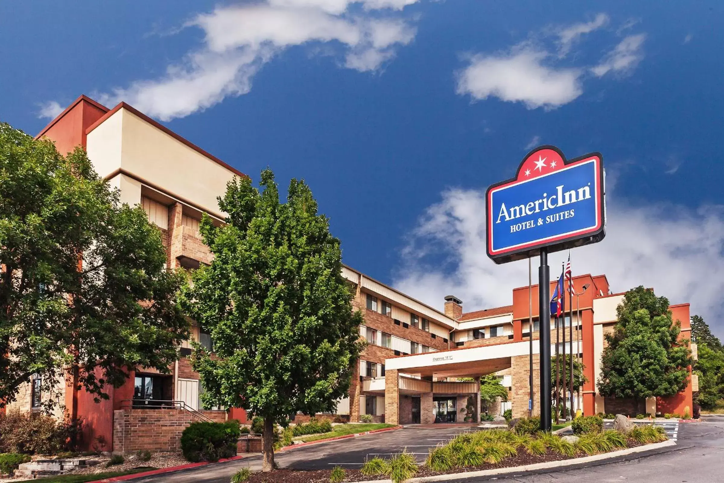 Facade/entrance, Property Building in AmericInn by Wyndham Omaha