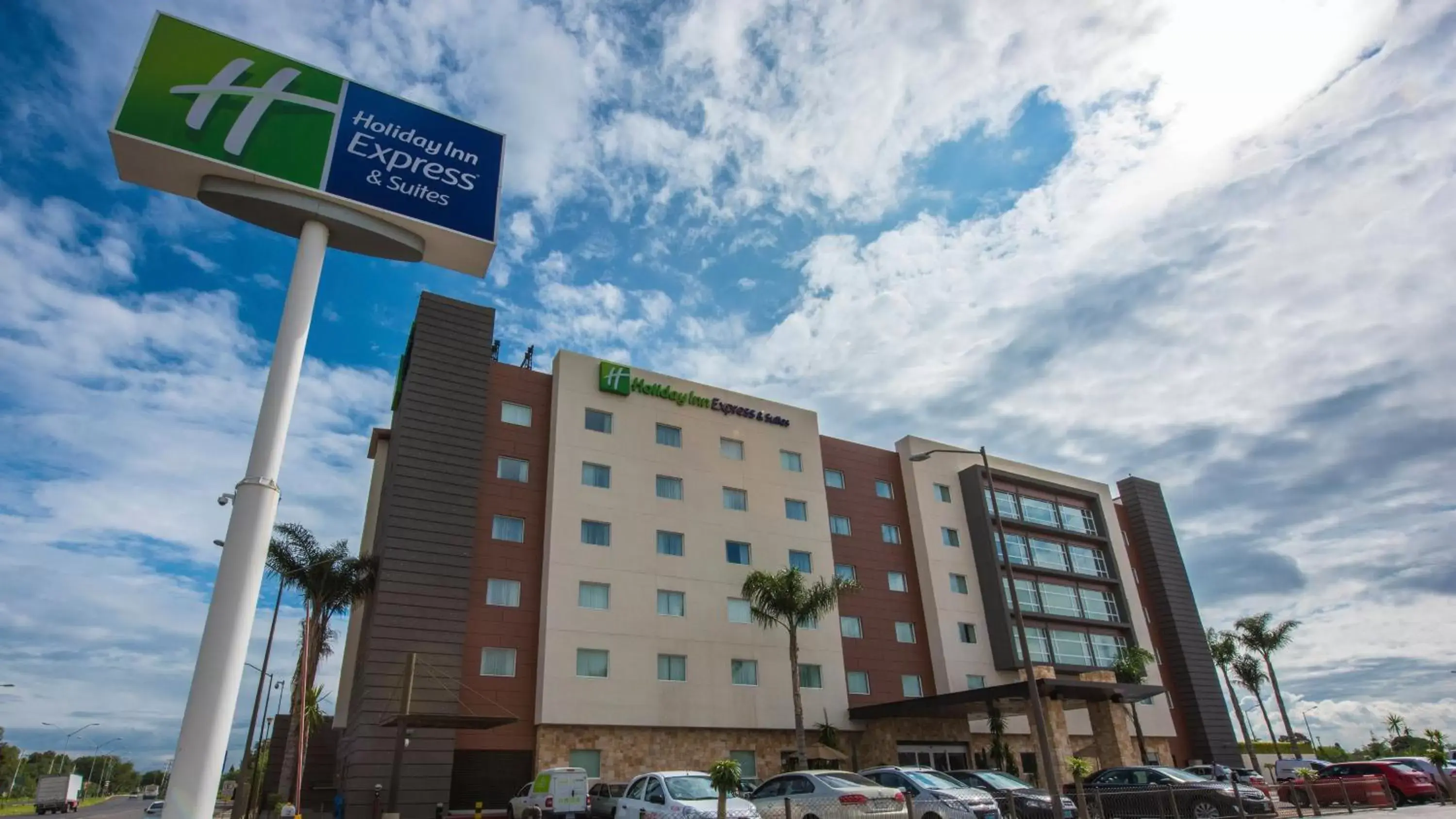 Property Building in Holiday Inn Express and Suites Celaya, an IHG Hotel